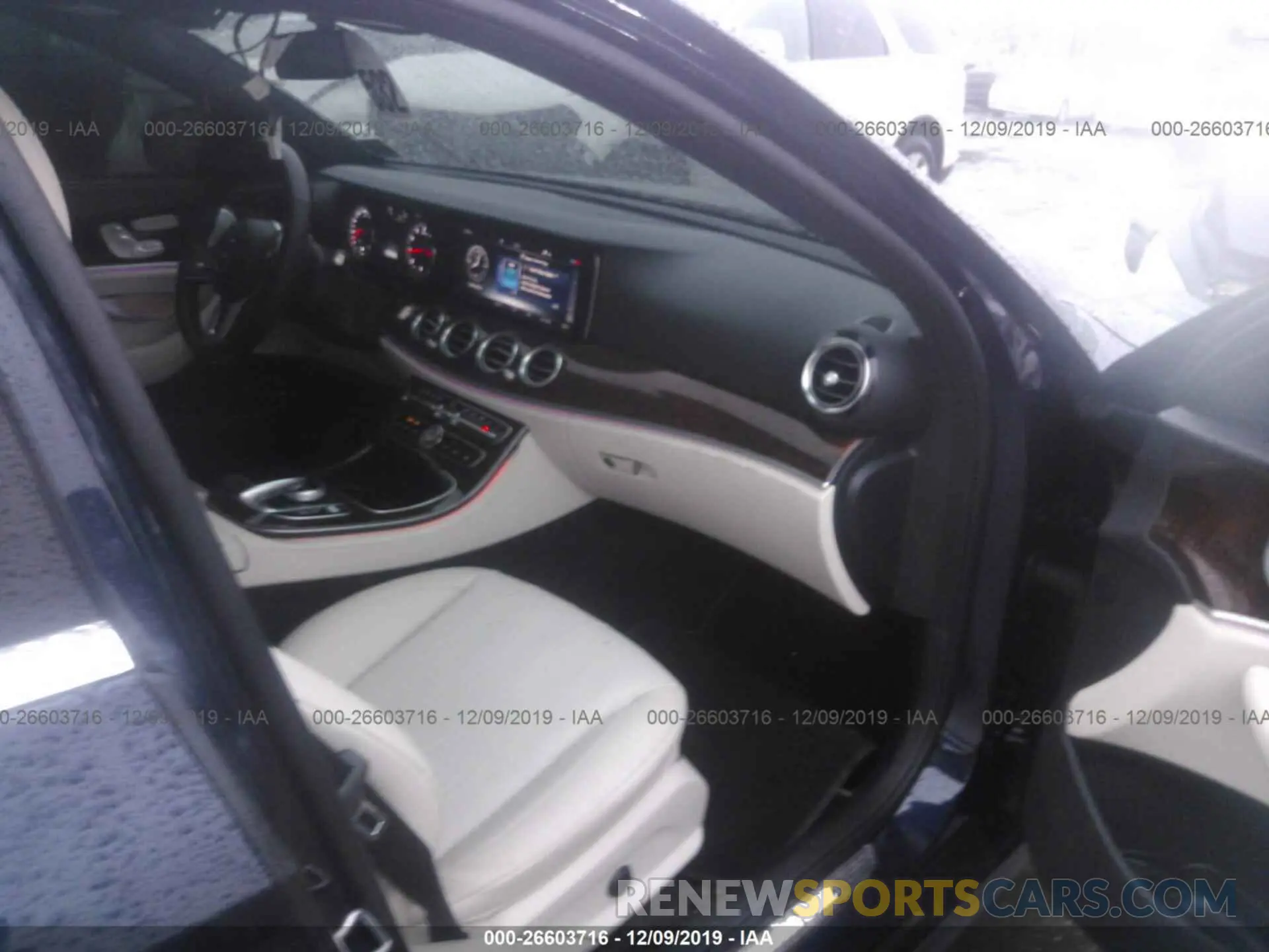 5 Photograph of a damaged car WDDZF4KB4KA557461 MERCEDES-BENZ E 2019