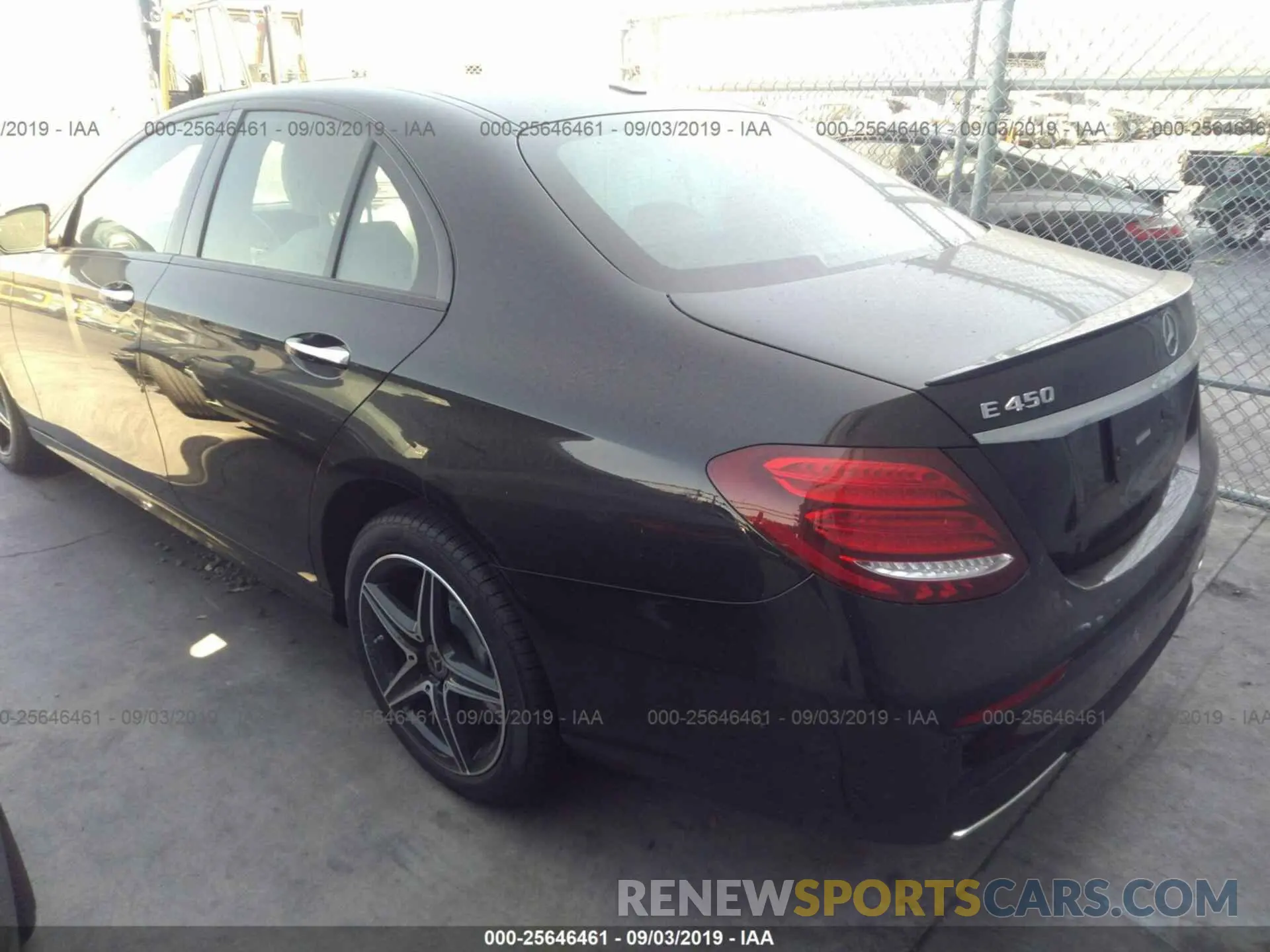 3 Photograph of a damaged car WDDZF6JB6KA670146 MERCEDES-BENZ E 2019