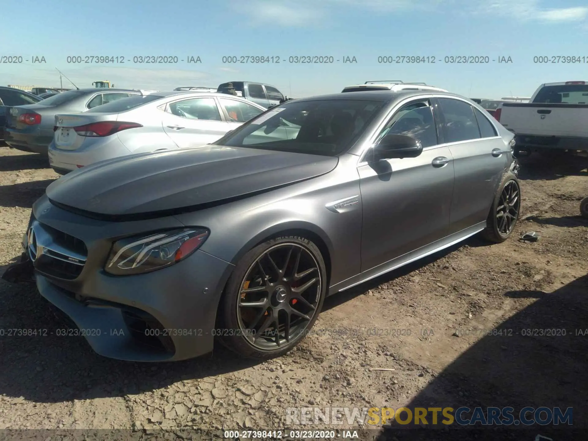 2 Photograph of a damaged car WDDZF8KB0KA509642 MERCEDES-BENZ E 2019