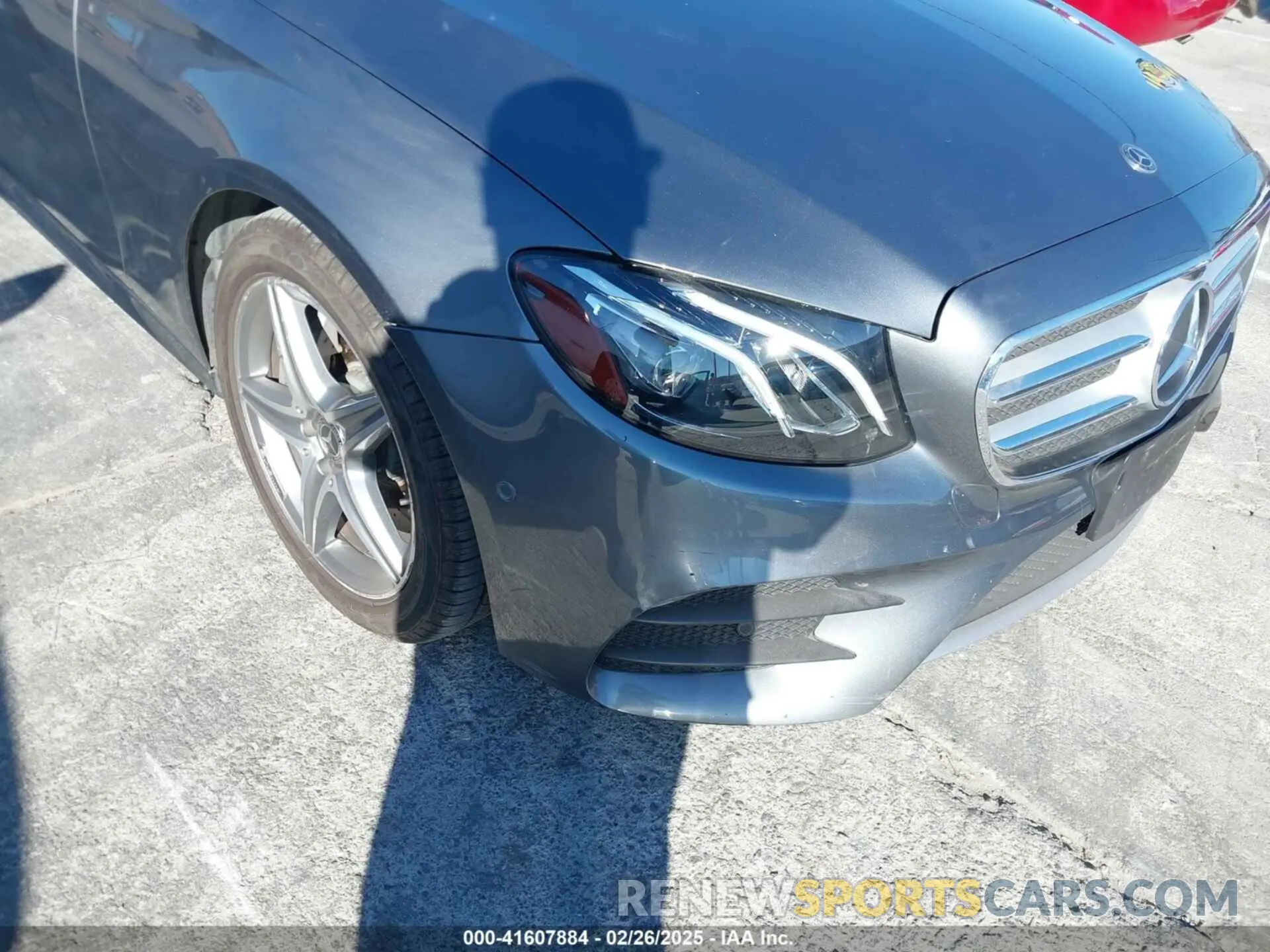 6 Photograph of a damaged car WDDZF4JB0KA548693 MERCEDES-BENZ E 300 2019