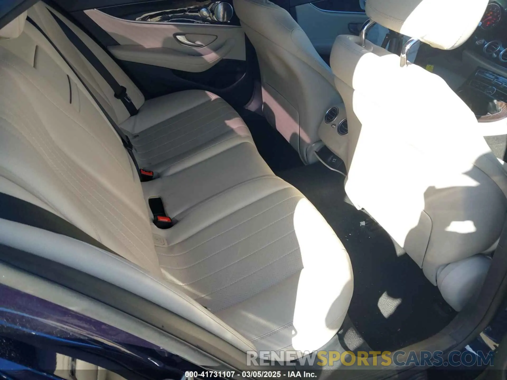 8 Фотография поврежденного автомобиля WDDZF4JB5KA523255 MERCEDES-BENZ E 300 2019