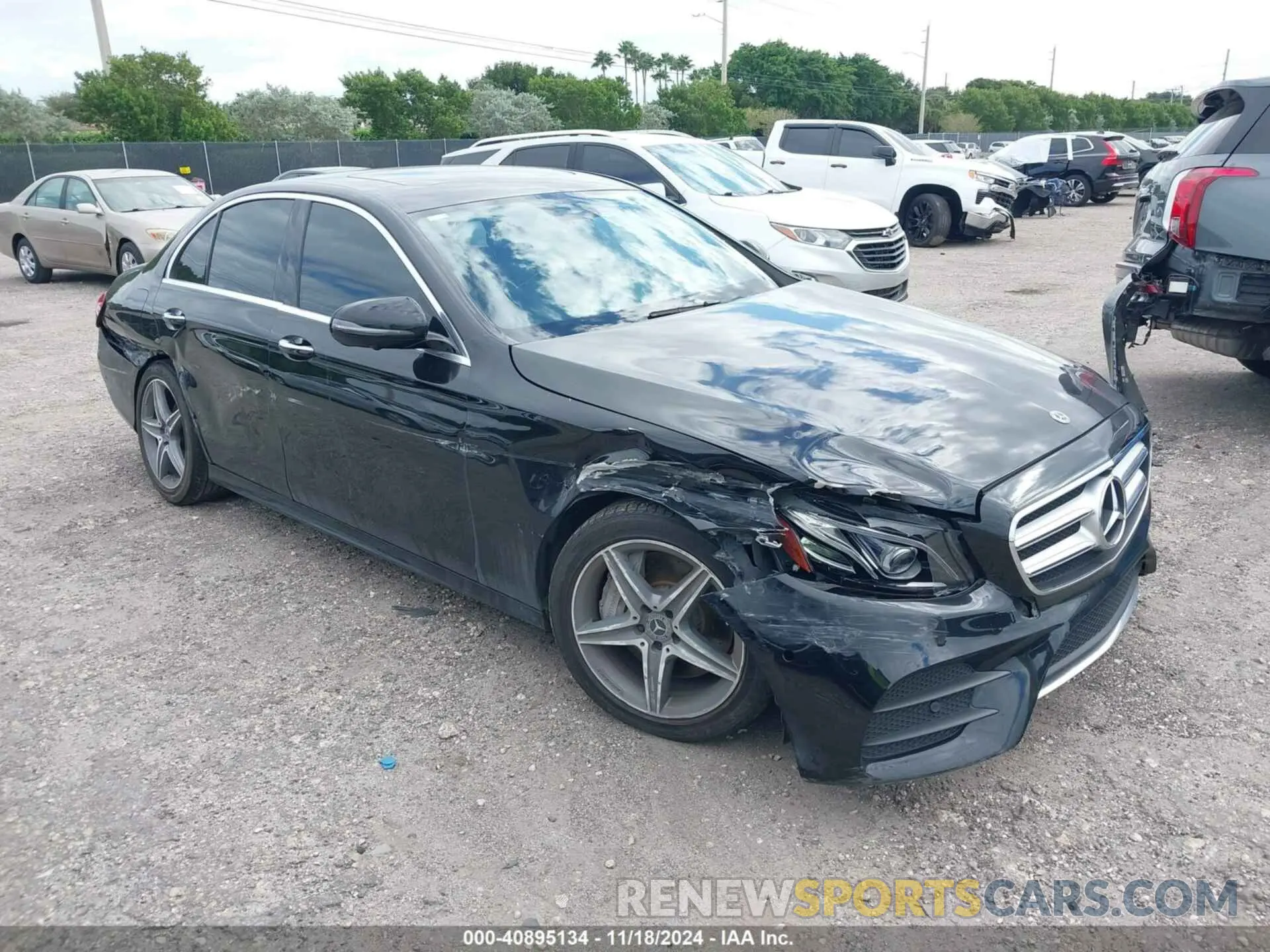 1 Photograph of a damaged car WDDZF4JBXKA521758 MERCEDES-BENZ E 300 2019