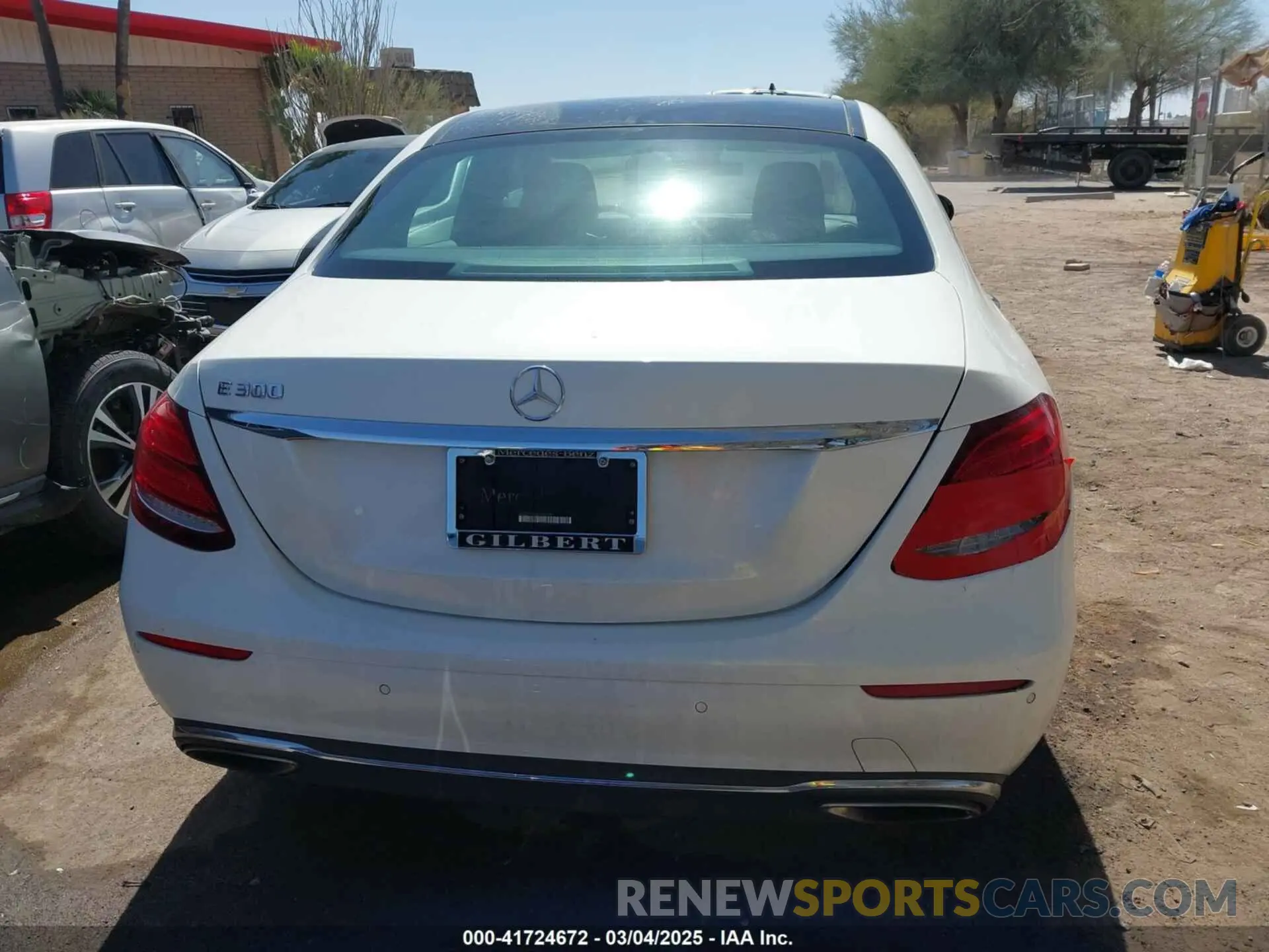 16 Photograph of a damaged car WDDZF4JBXKA597397 MERCEDES-BENZ E 300 2019