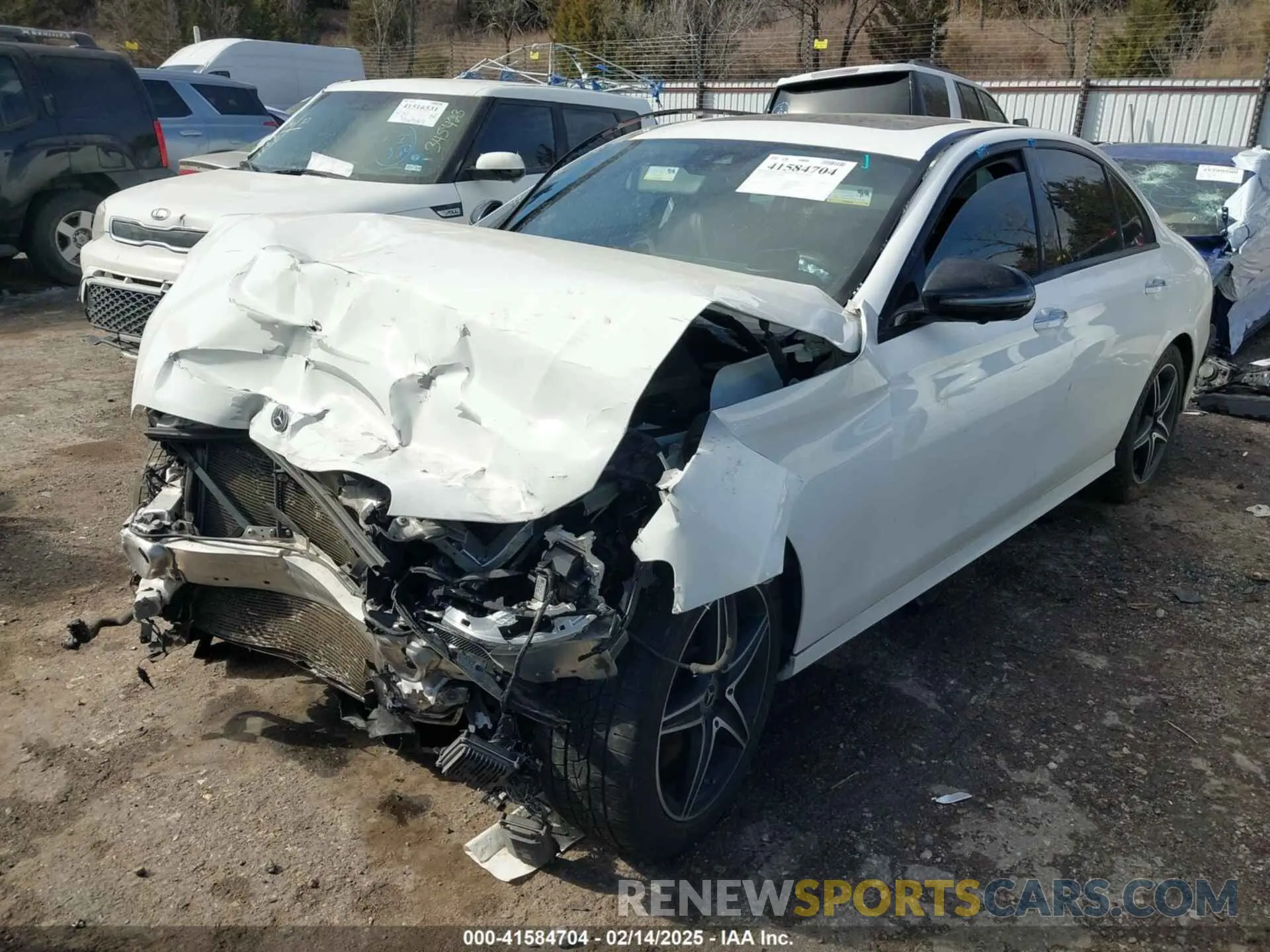 2 Фотография поврежденного автомобиля WDDZF4KB0KA581546 MERCEDES-BENZ E 300 2019