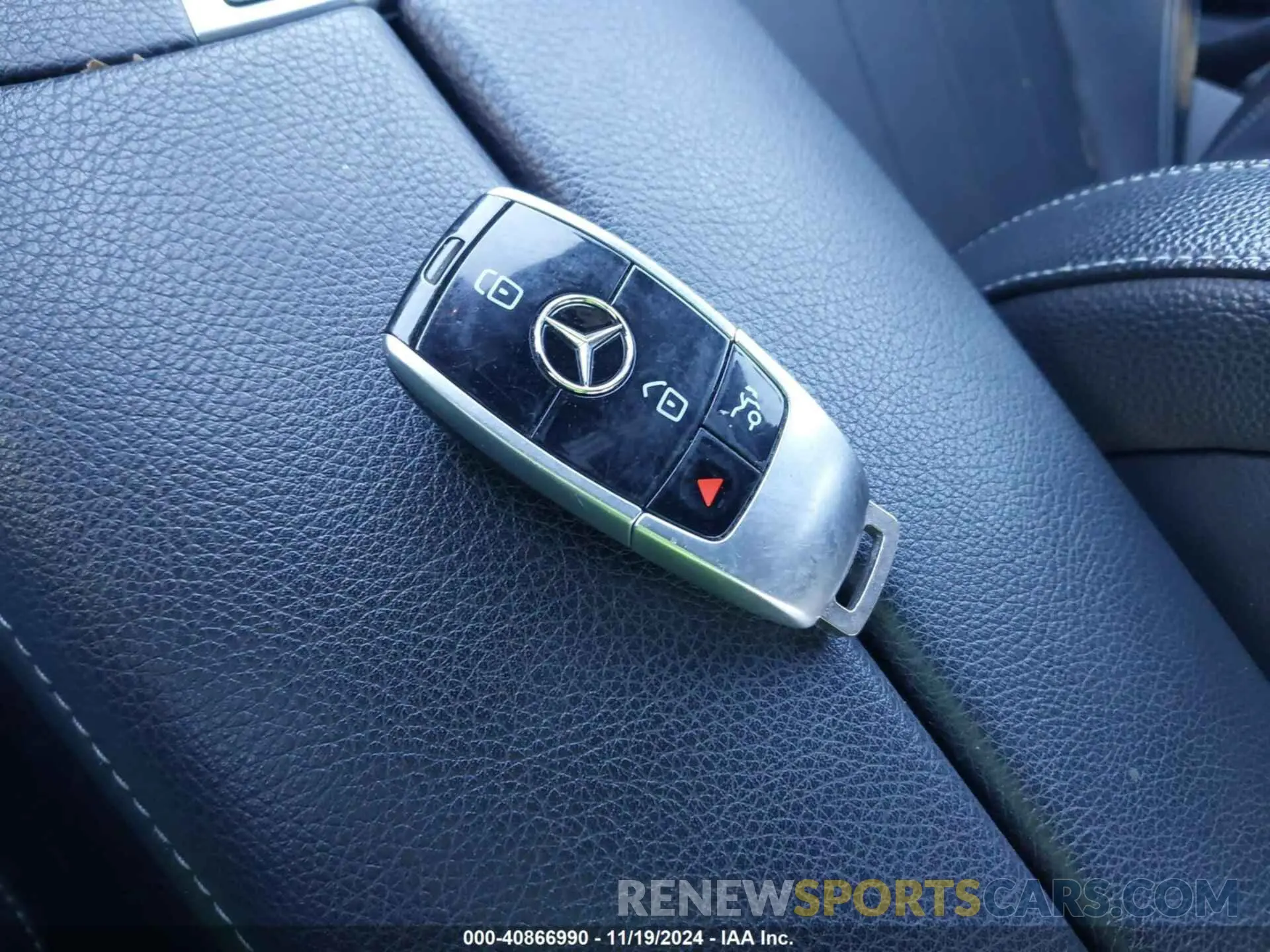 11 Photograph of a damaged car WDDZF4KB1KA551388 MERCEDES-BENZ E 300 2019