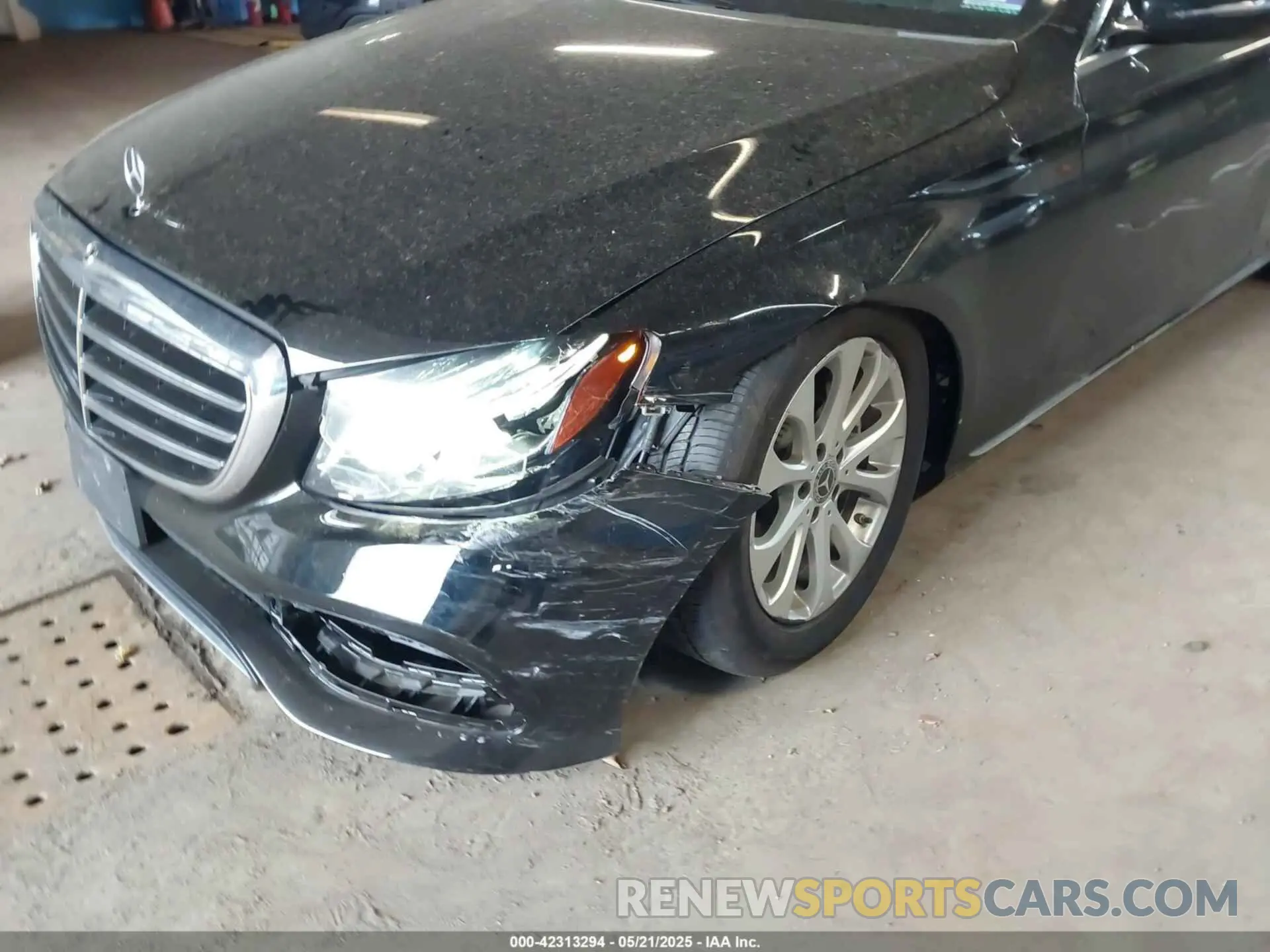 6 Photograph of a damaged car WDDZF4KB2KA577059 MERCEDES-BENZ E 300 2019
