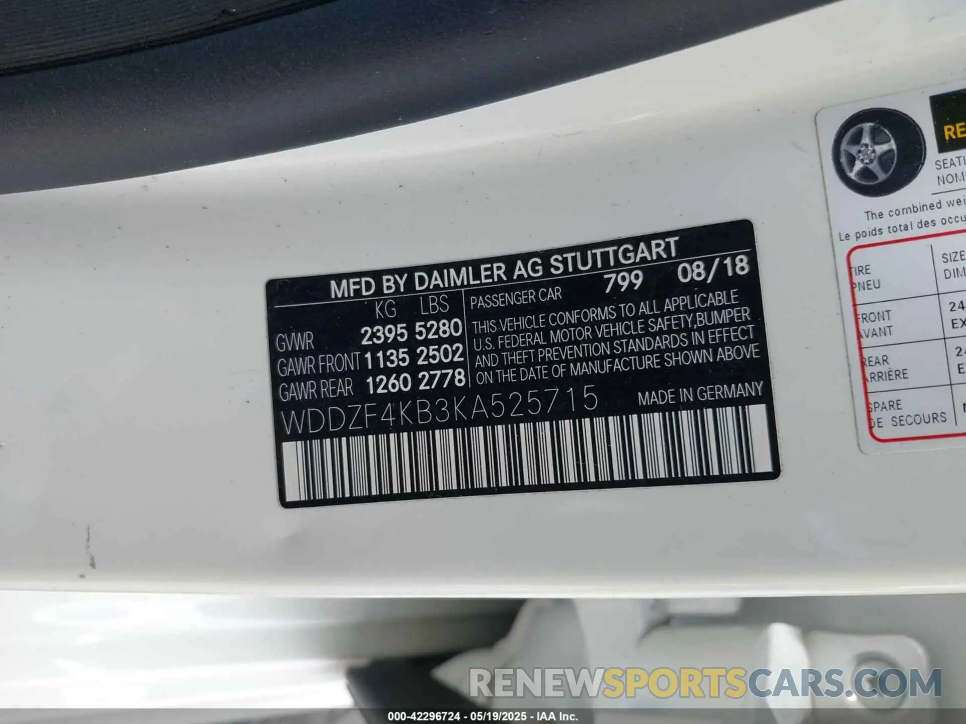 9 Photograph of a damaged car WDDZF4KB3KA525715 MERCEDES-BENZ E 300 2019