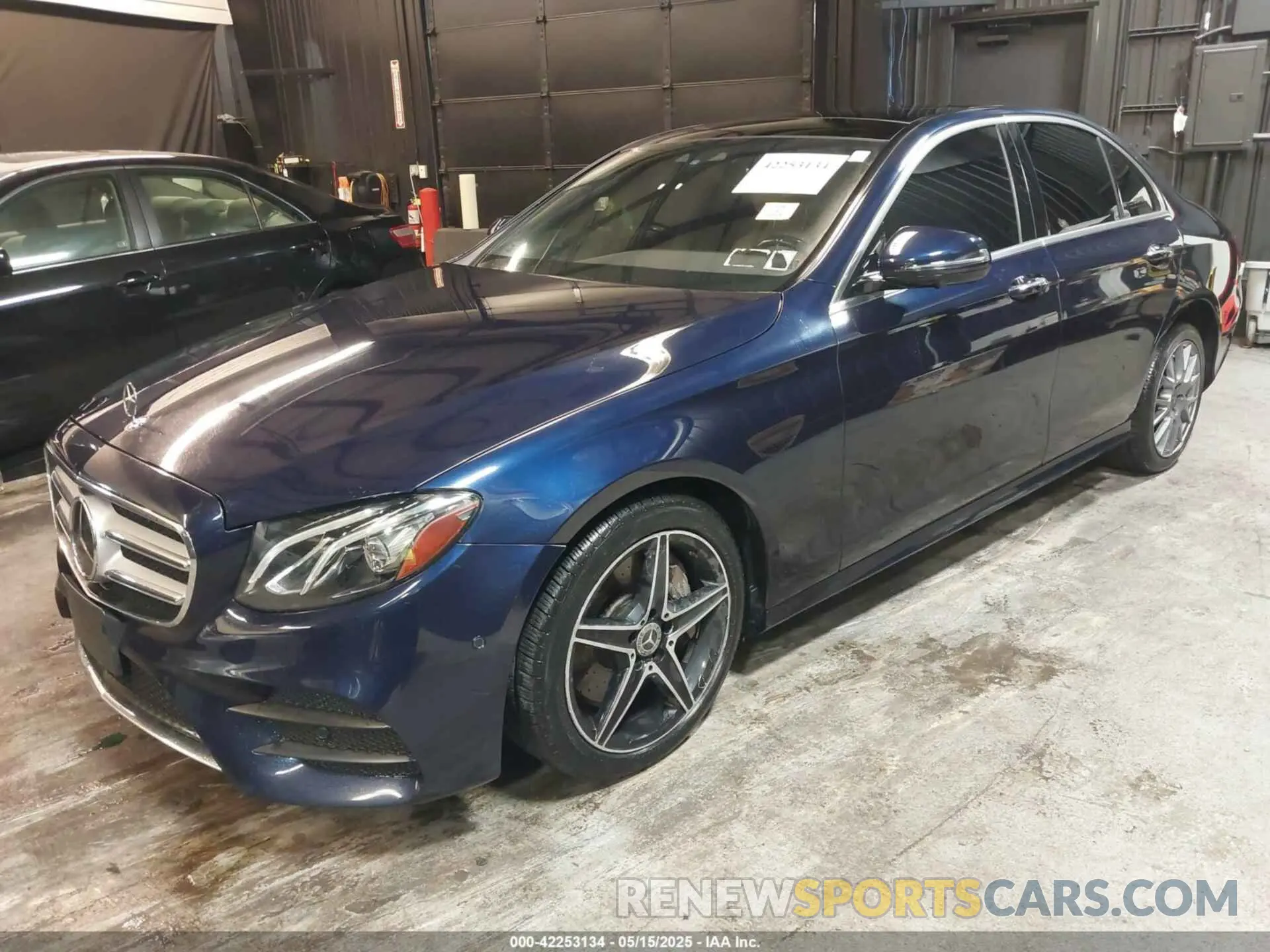 2 Photograph of a damaged car WDDZF4KB5KA563057 MERCEDES-BENZ E 300 2019