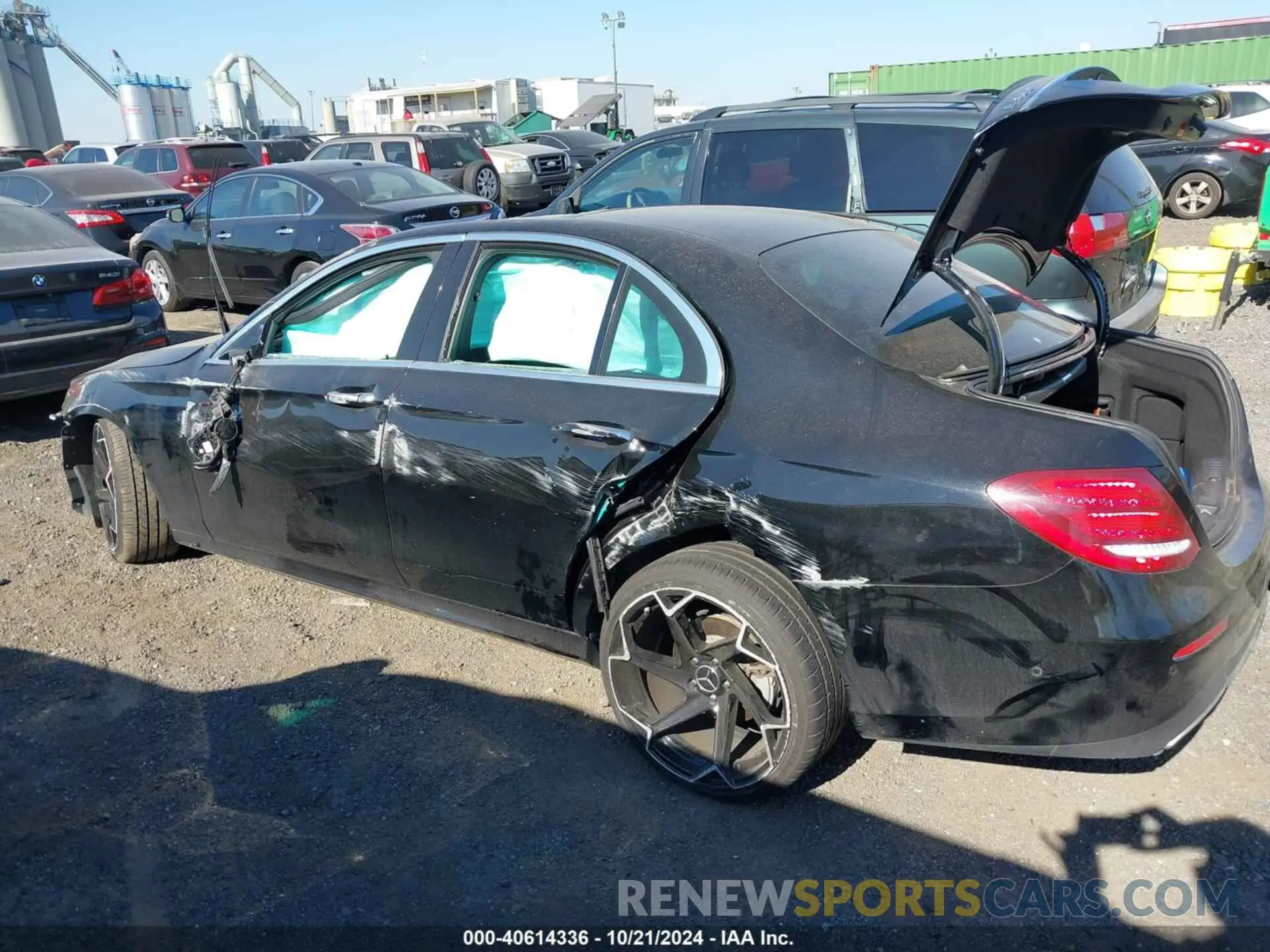 13 Photograph of a damaged car WDDZF4KB6KA508049 MERCEDES-BENZ E 300 2019
