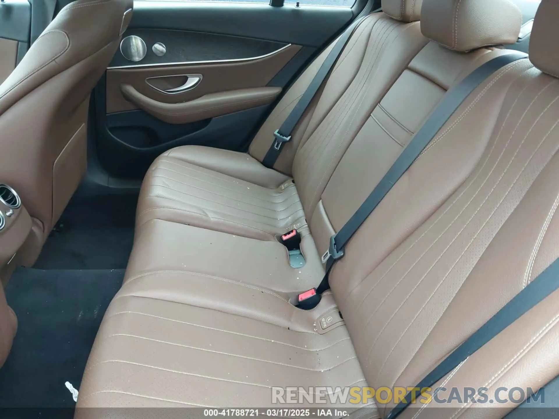 8 Фотография поврежденного автомобиля WDDZF4KBXKA514520 MERCEDES-BENZ E 300 2019