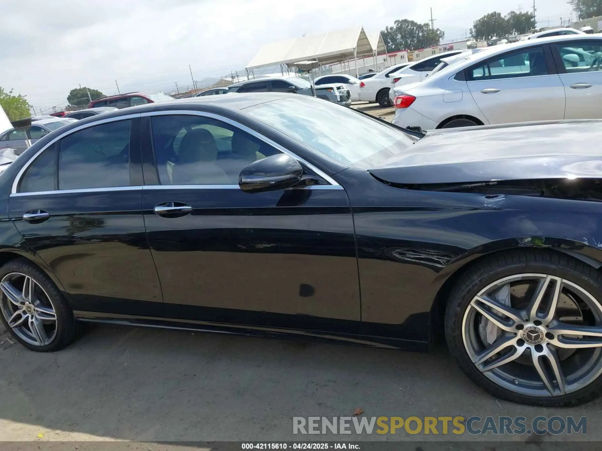 14 Photograph of a damaged car W1KZF8DB6LA845682 MERCEDES-BENZ E 350 2020