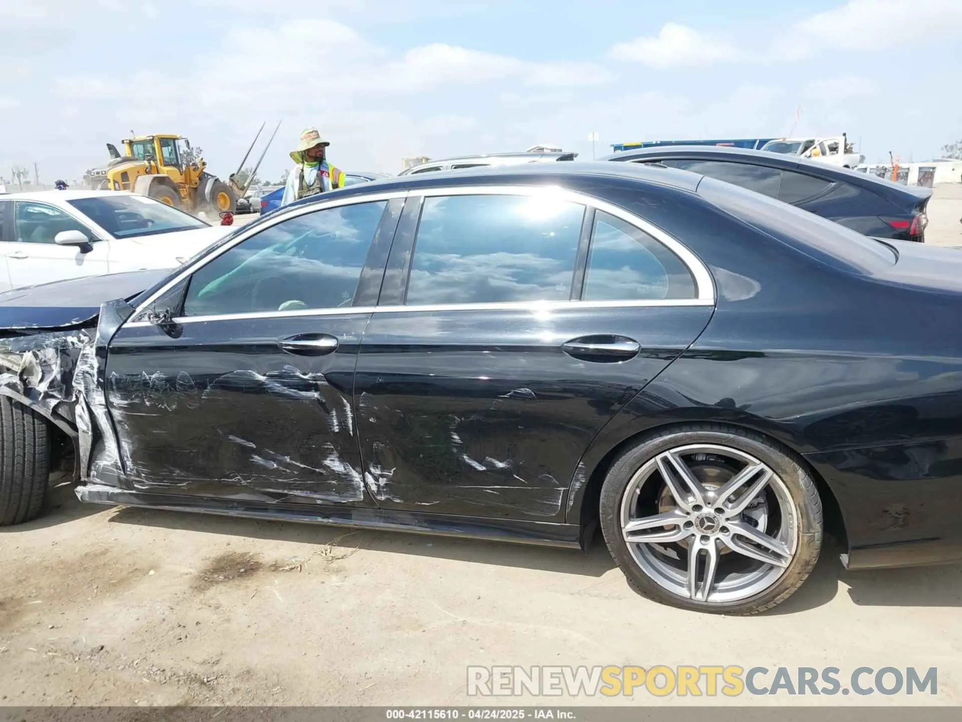 15 Photograph of a damaged car W1KZF8DB6LA845682 MERCEDES-BENZ E 350 2020
