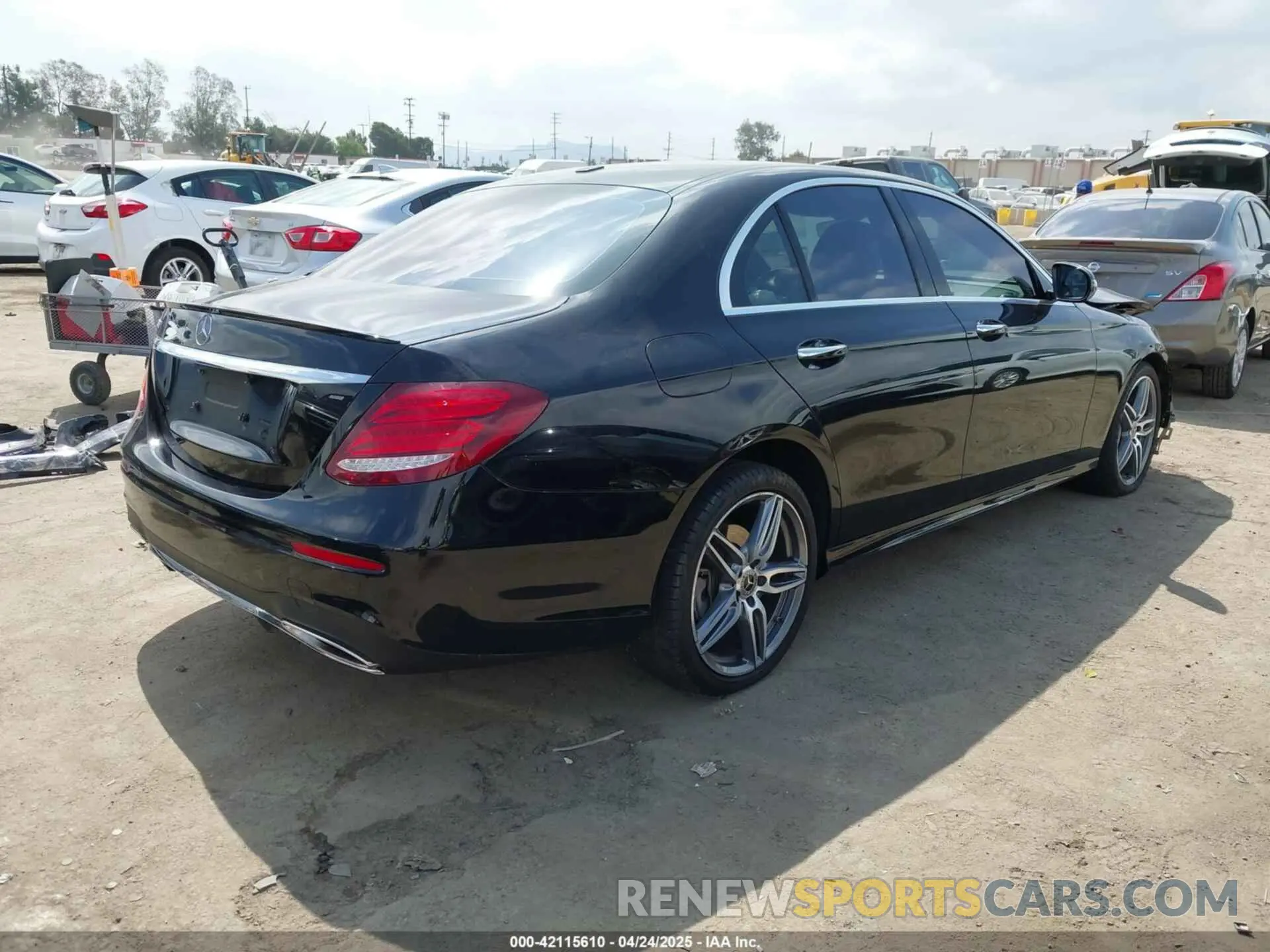4 Photograph of a damaged car W1KZF8DB6LA845682 MERCEDES-BENZ E 350 2020