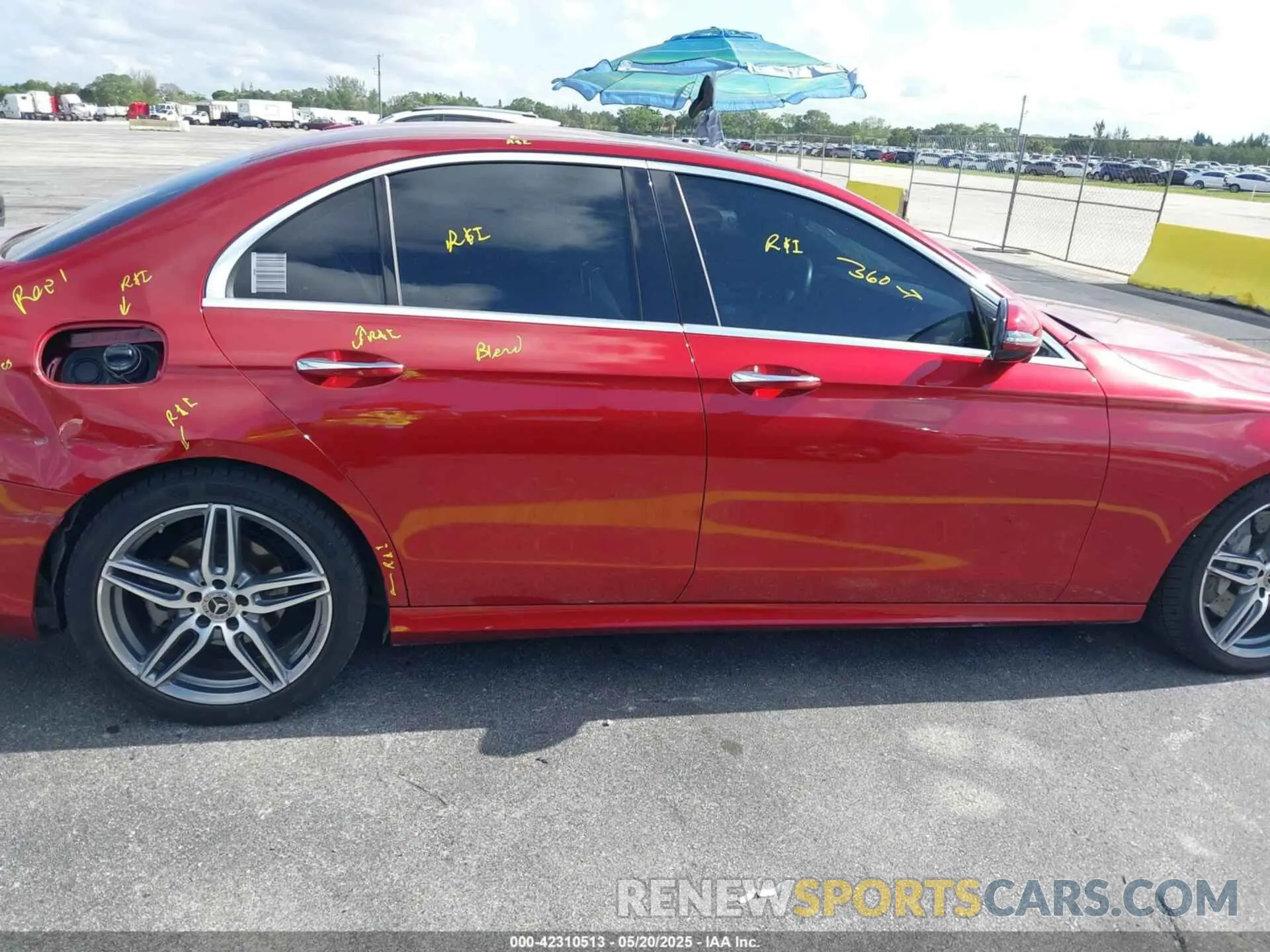 13 Фотография поврежденного автомобиля WDDZF8DB1LA747787 MERCEDES-BENZ E 350 2020