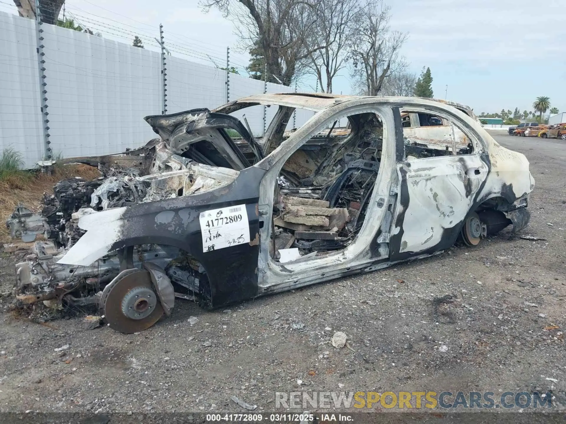 13 Photograph of a damaged car WDDZF8DB5LA753009 MERCEDES-BENZ E 350 2020