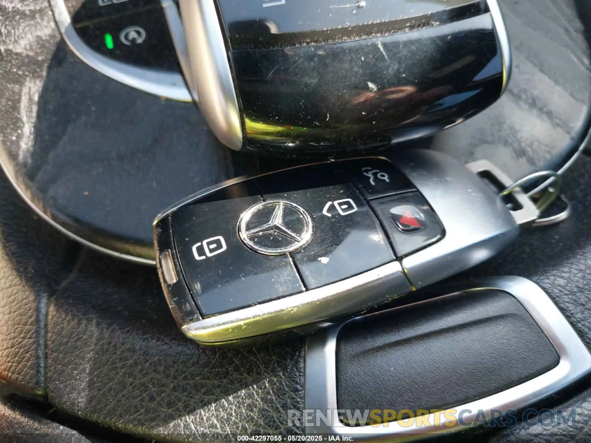 11 Photograph of a damaged car WDDZF8EB4LA703331 MERCEDES-BENZ E 350 2020