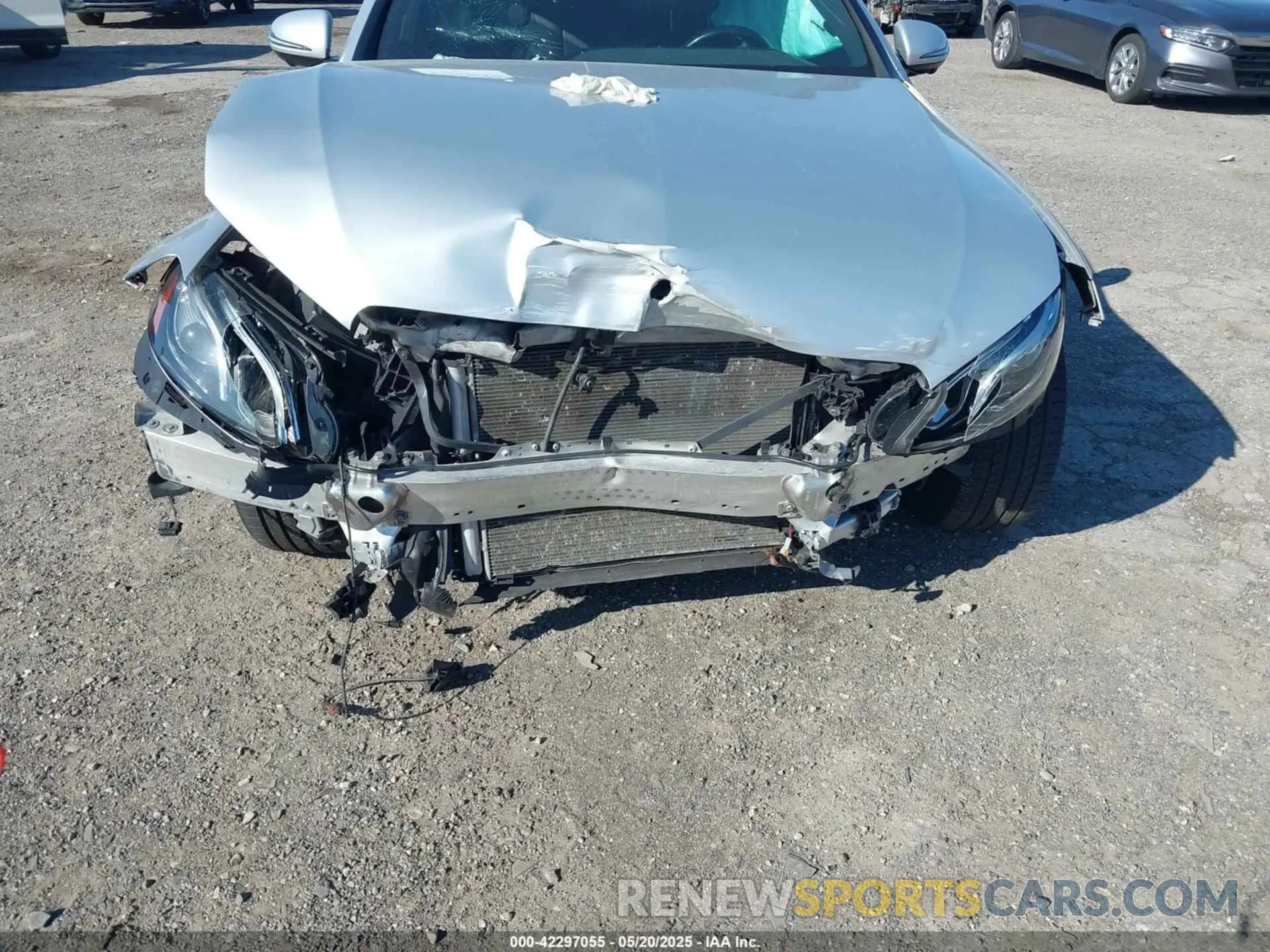6 Photograph of a damaged car WDDZF8EB4LA703331 MERCEDES-BENZ E 350 2020