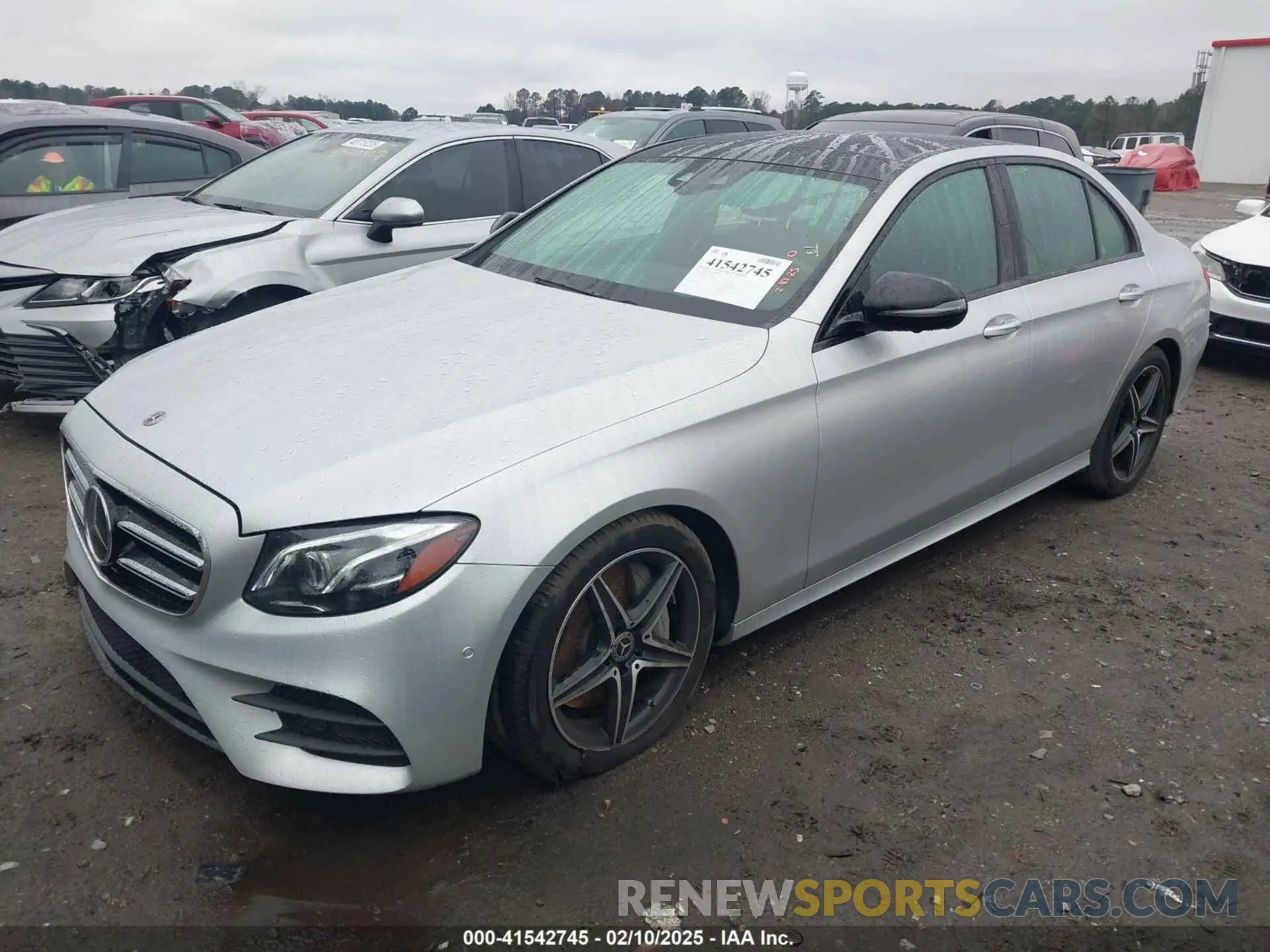 2 Photograph of a damaged car WDDZF8EB5LA733034 MERCEDES-BENZ E 350 2020