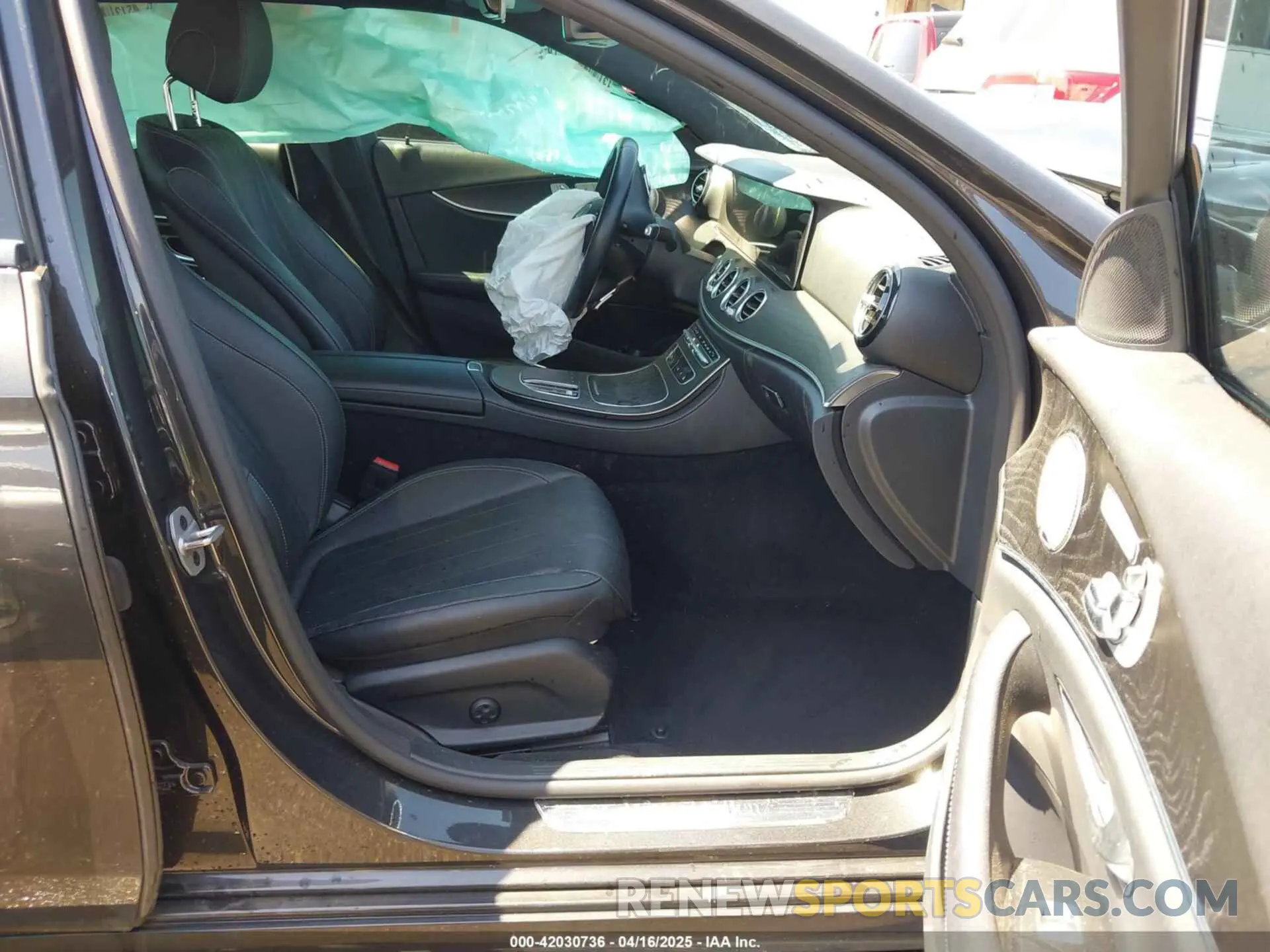 5 Photograph of a damaged car W1KZF8DB5MB001483 MERCEDES-BENZ E 350 2021