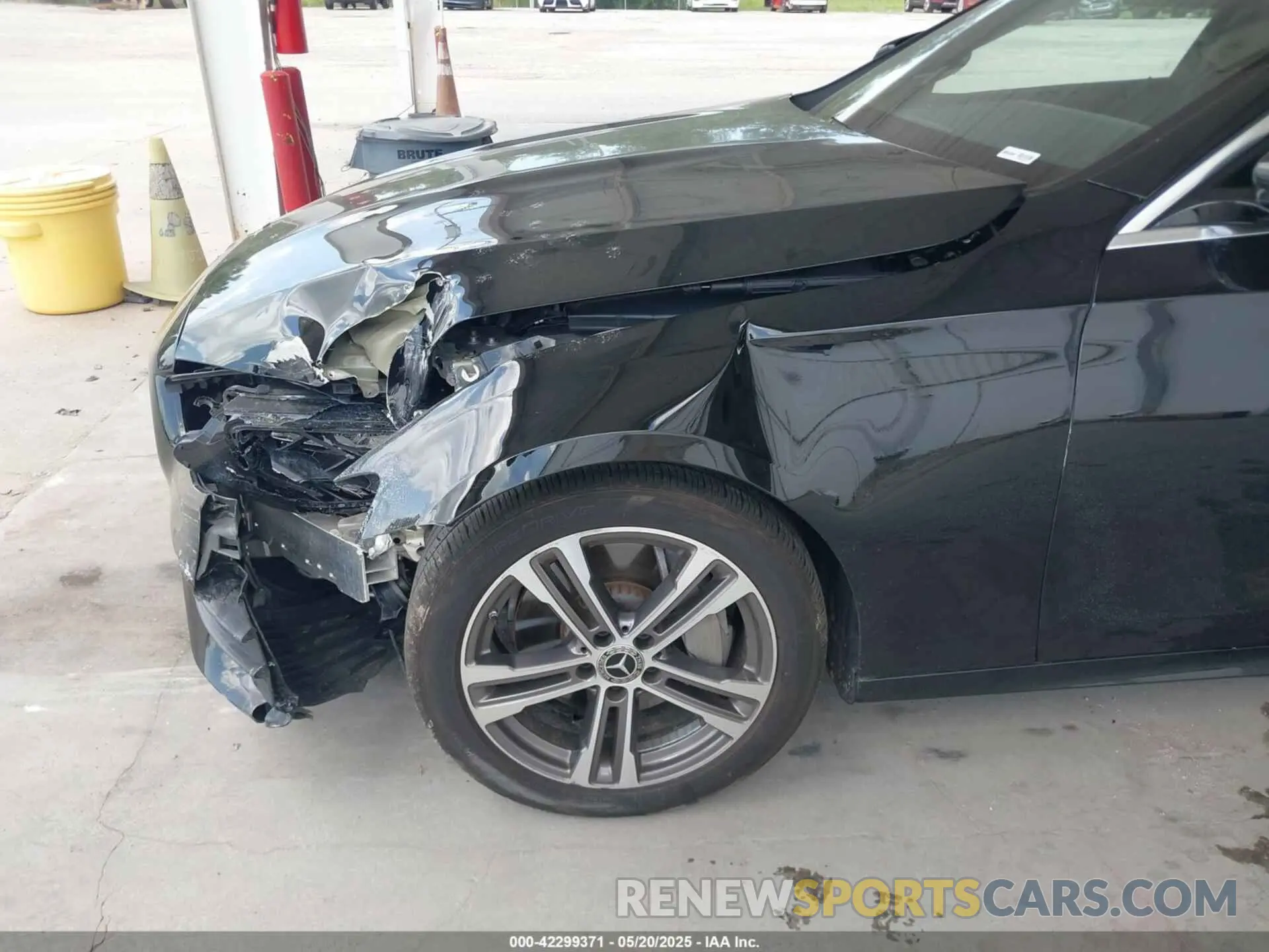 6 Photograph of a damaged car W1KZF8EB8MA873550 MERCEDES-BENZ E 350 2021