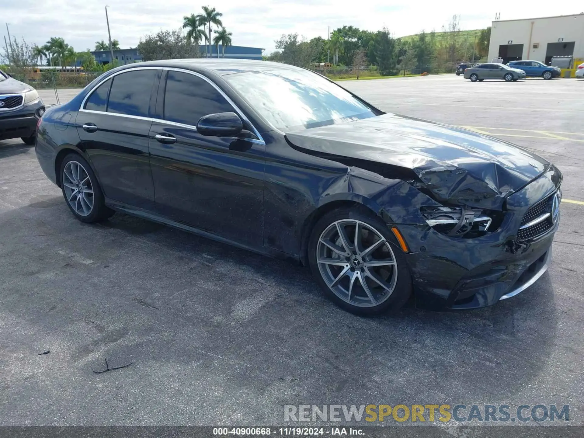1 Photograph of a damaged car W1KZF8DB6NB058969 MERCEDES-BENZ E 350 2022