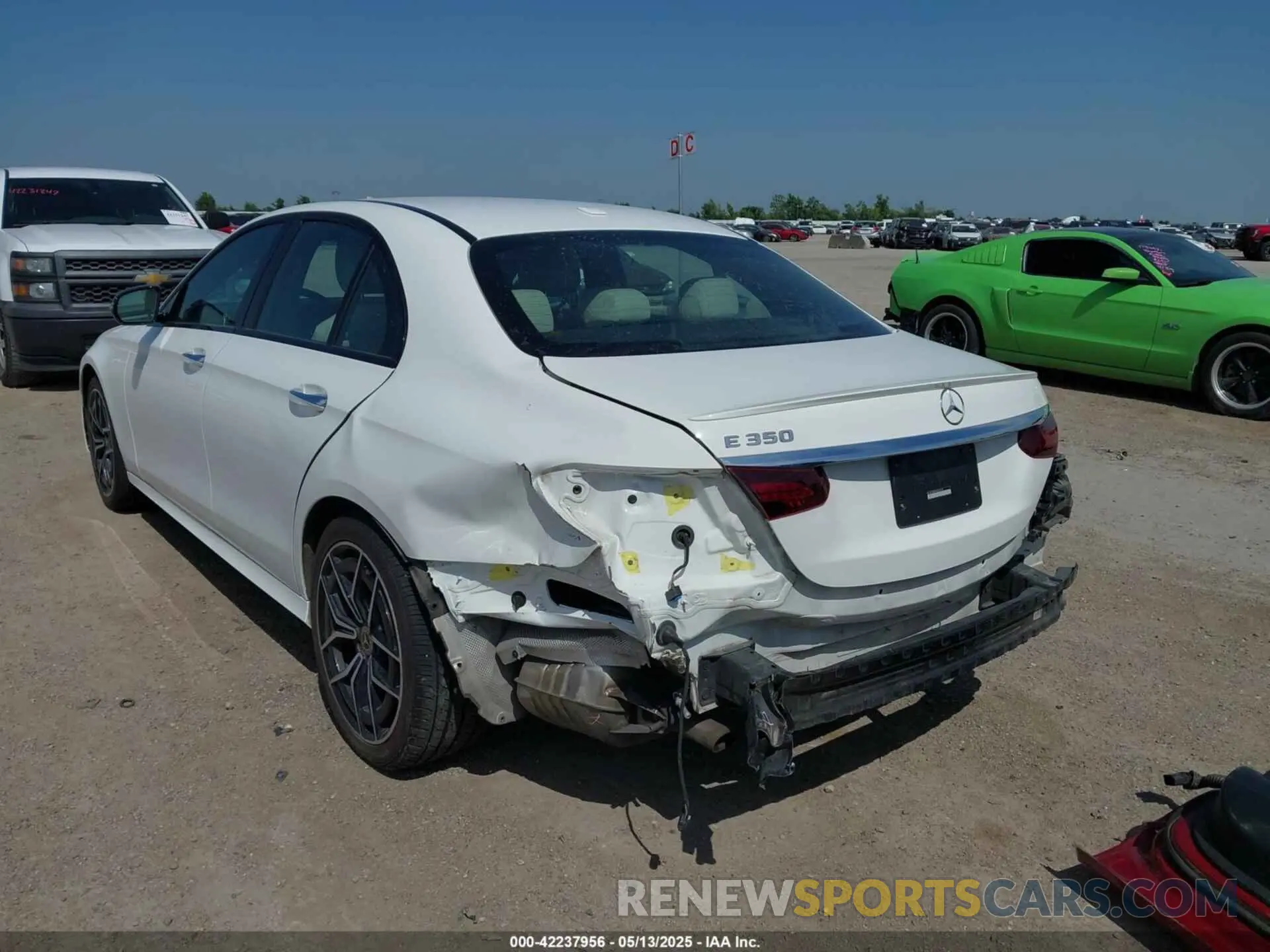 6 Photograph of a damaged car W1KZF8DB9NB022628 MERCEDES-BENZ E 350 2022