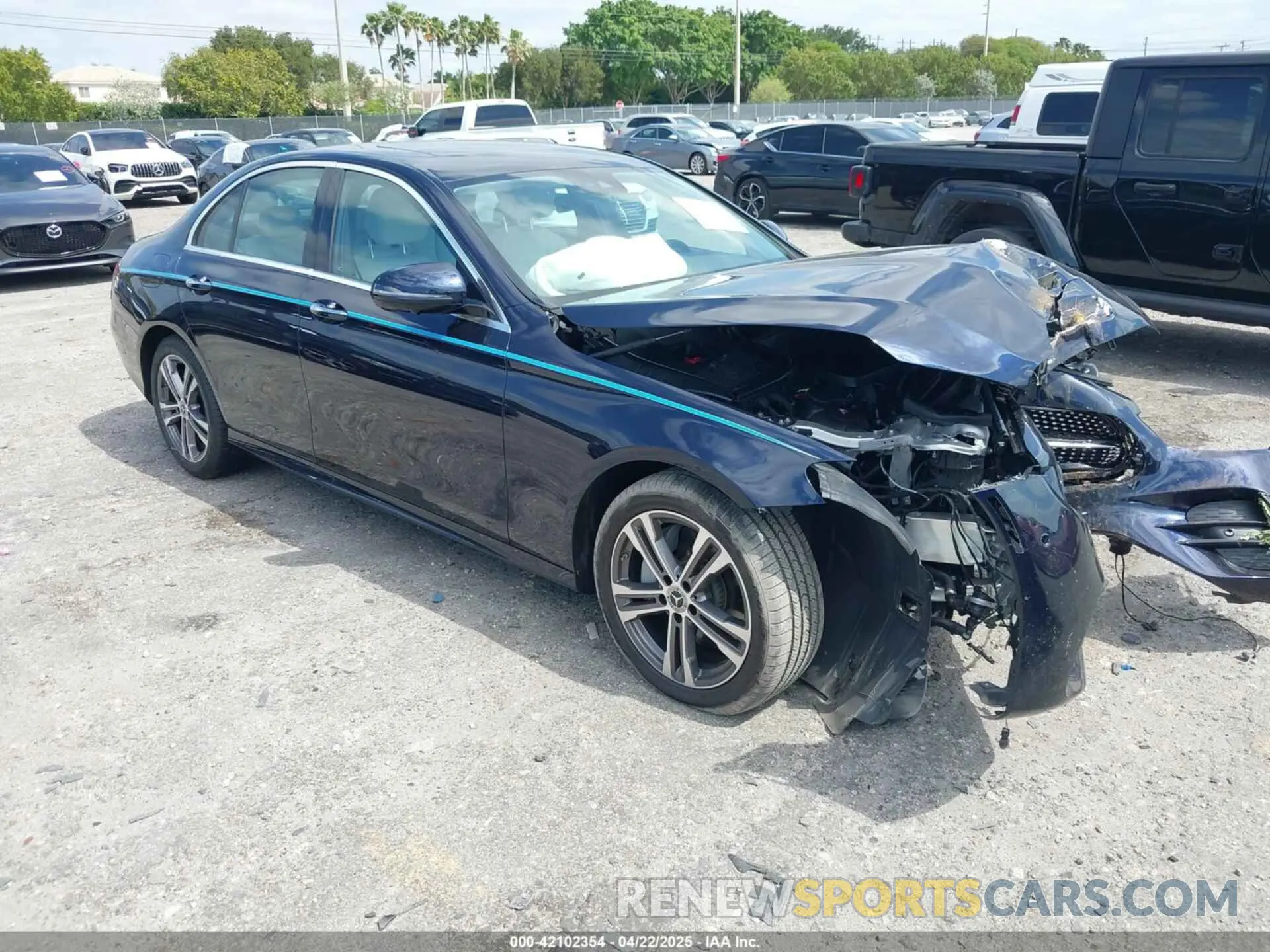 1 Photograph of a damaged car W1KZF8DBXNB049580 MERCEDES-BENZ E 350 2022