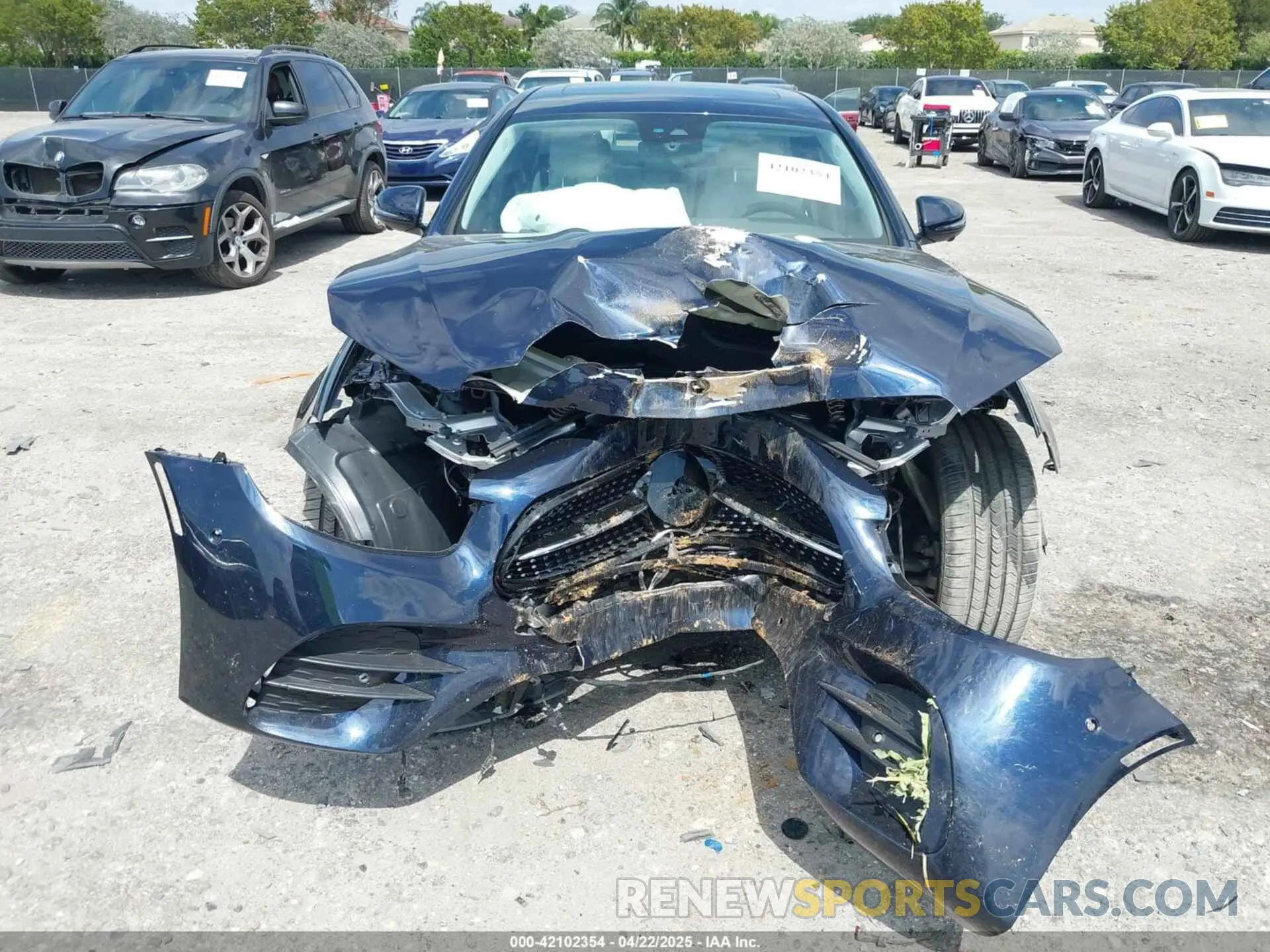 13 Photograph of a damaged car W1KZF8DBXNB049580 MERCEDES-BENZ E 350 2022