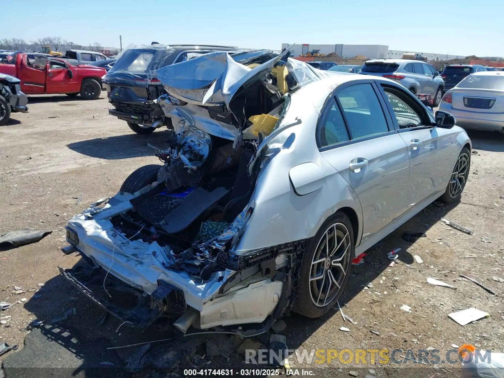 4 Photograph of a damaged car W1KZF8DB0PB162327 MERCEDES-BENZ E 350 2023