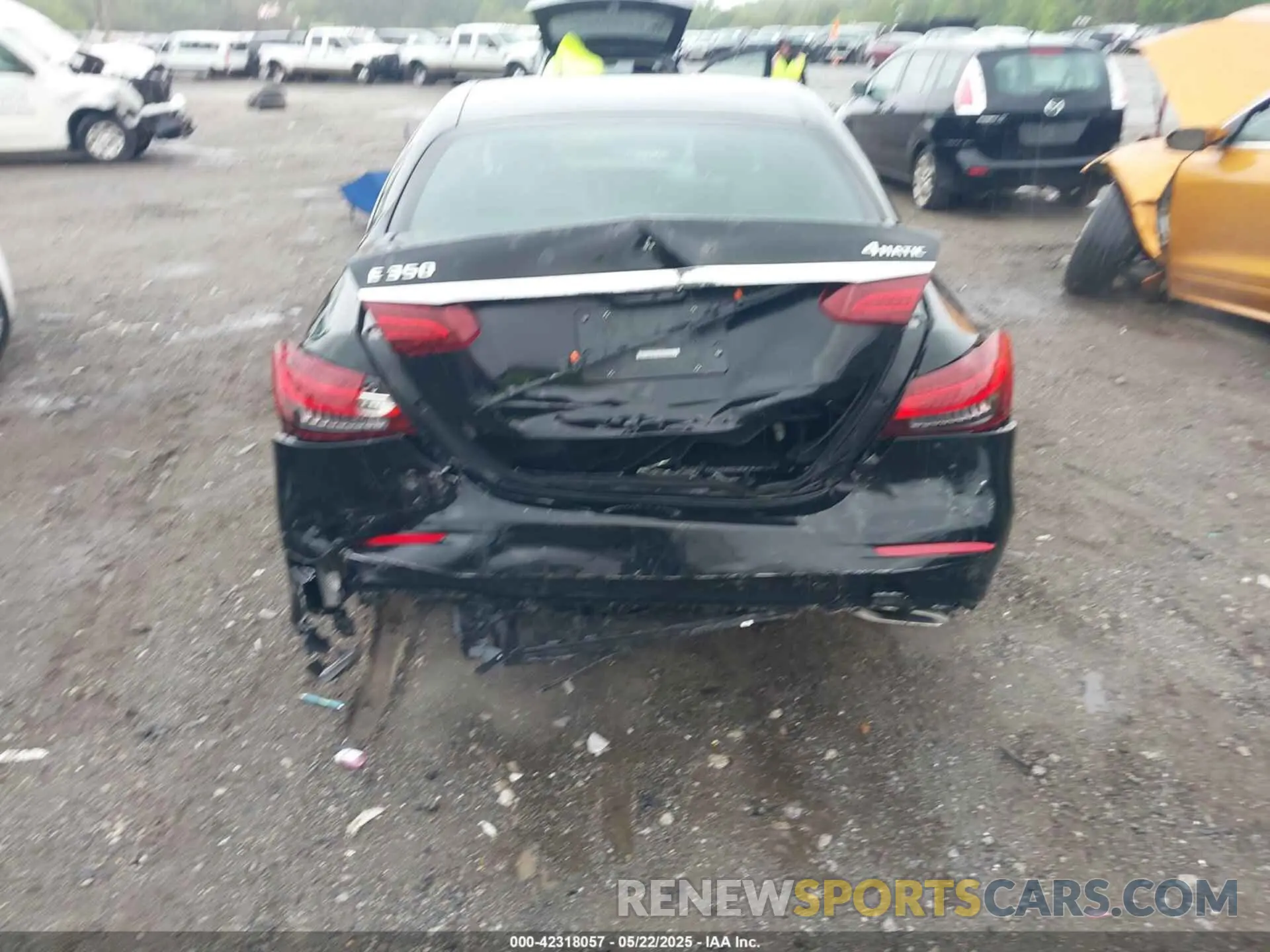 16 Photograph of a damaged car W1KZF8EBXPB187539 MERCEDES-BENZ E 350 2023