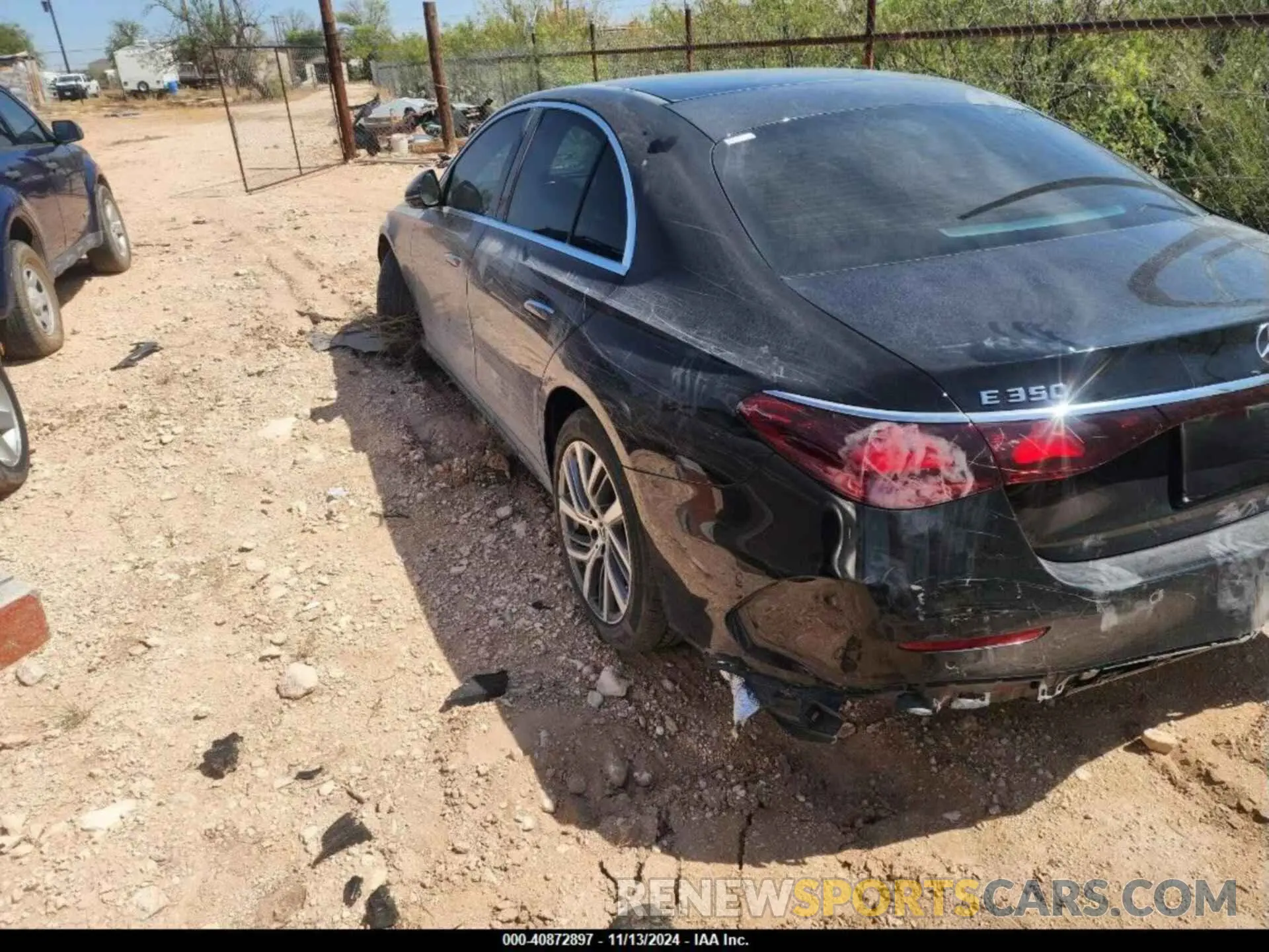 3 Photograph of a damaged car W1KLF4HB8RA008059 MERCEDES-BENZ E 350 2024