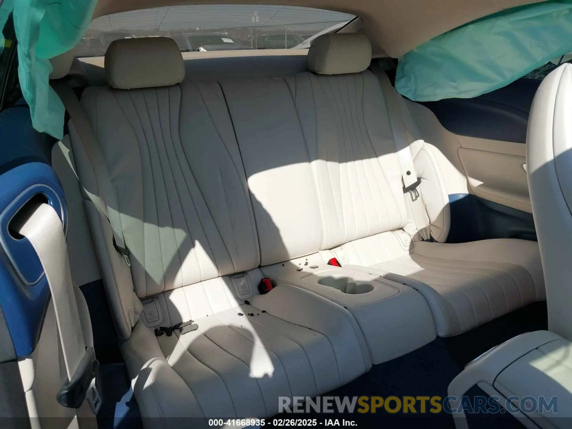8 Photograph of a damaged car WDD1J6HB6KF079366 MERCEDES-BENZ E 450 2019