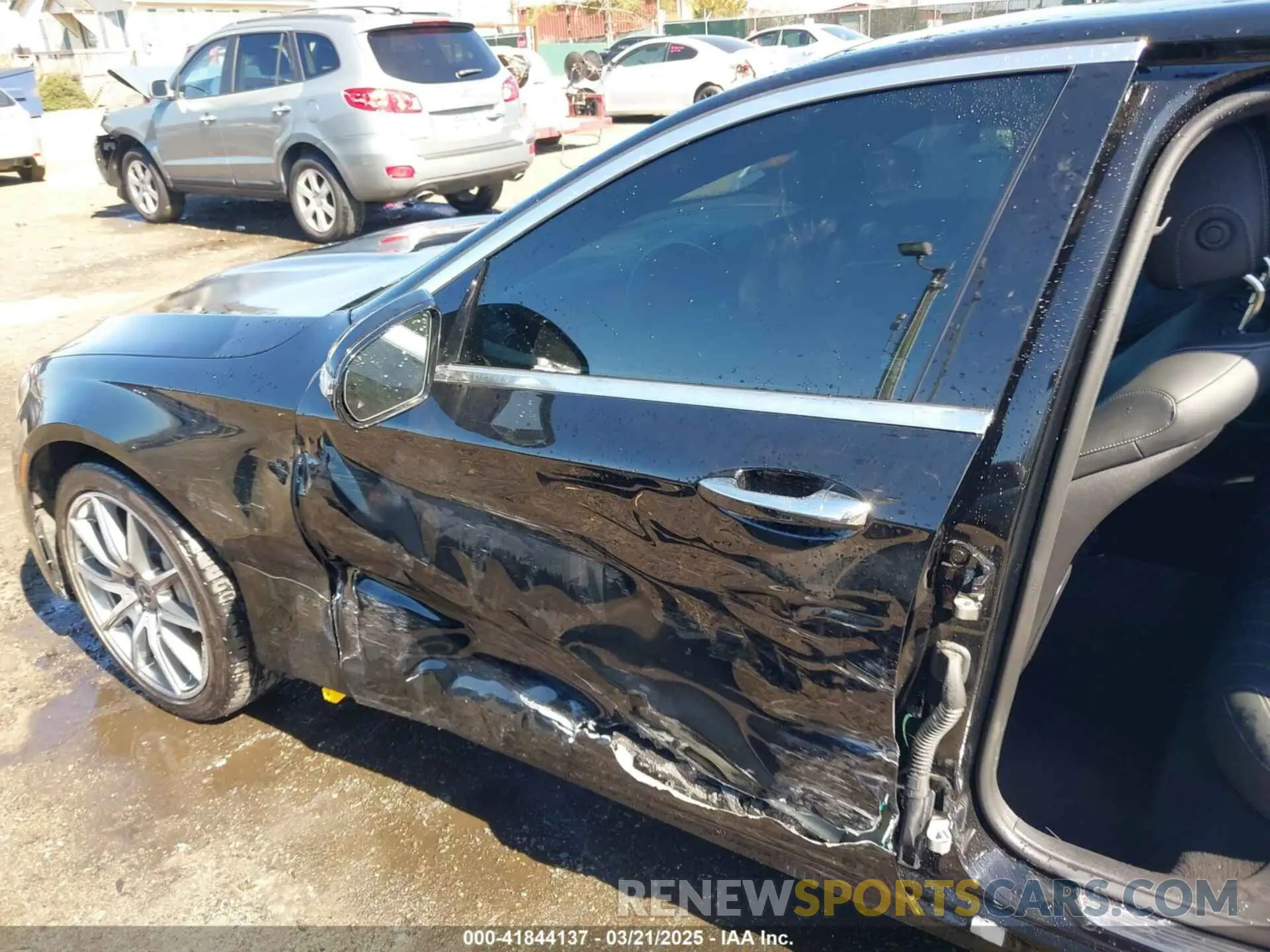 18 Photograph of a damaged car W1KZF5KB1MA939679 MERCEDES-BENZ E 450 2021