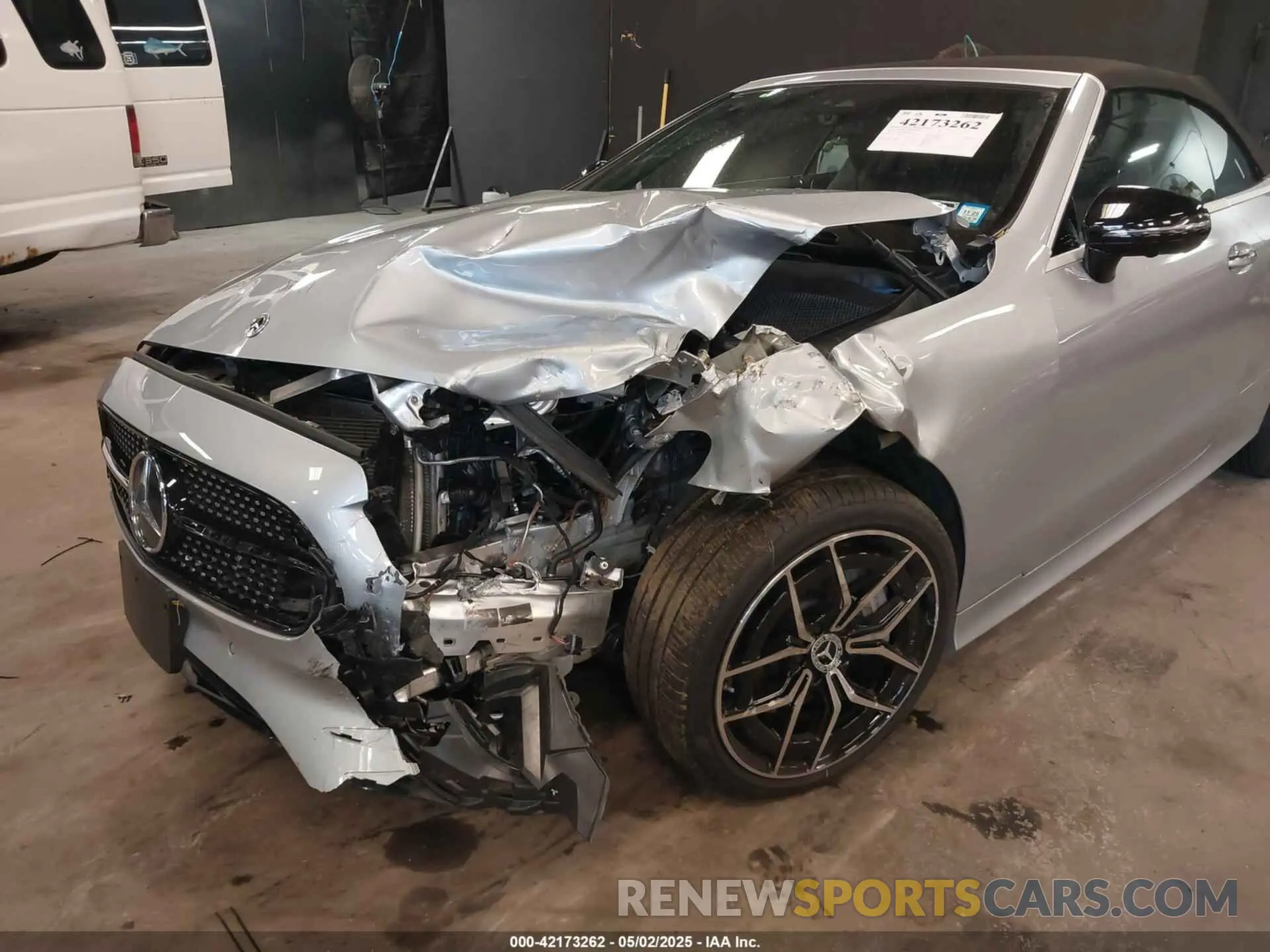 6 Photograph of a damaged car W1K1K5KB8PF204178 MERCEDES-BENZ E 450 2023