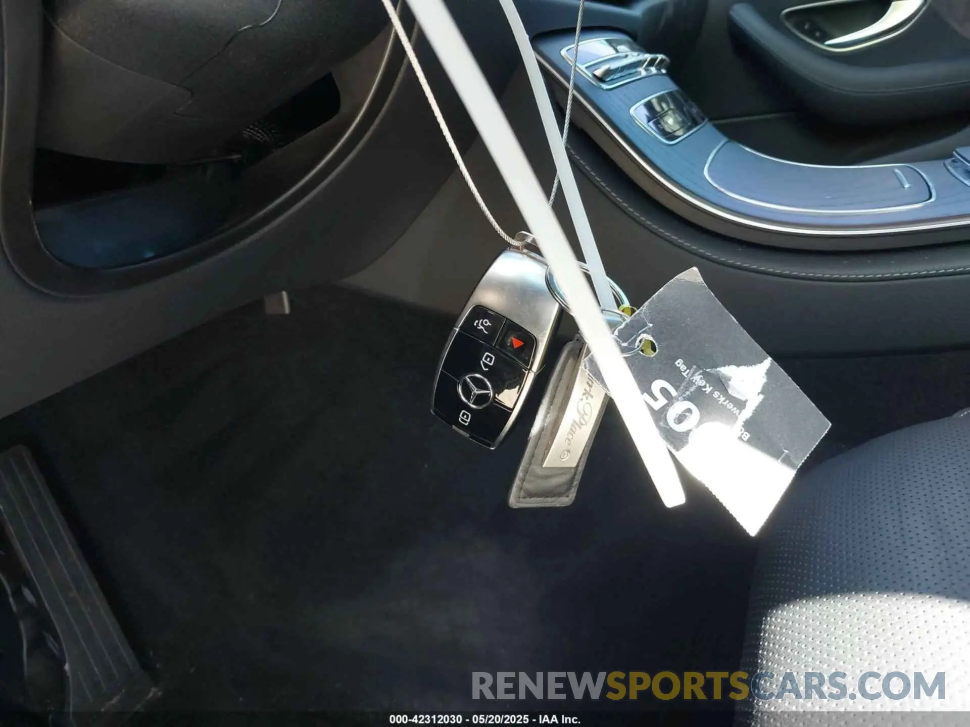 11 Photograph of a damaged car W1KZF5KB7PB181197 MERCEDES-BENZ E 450 2023