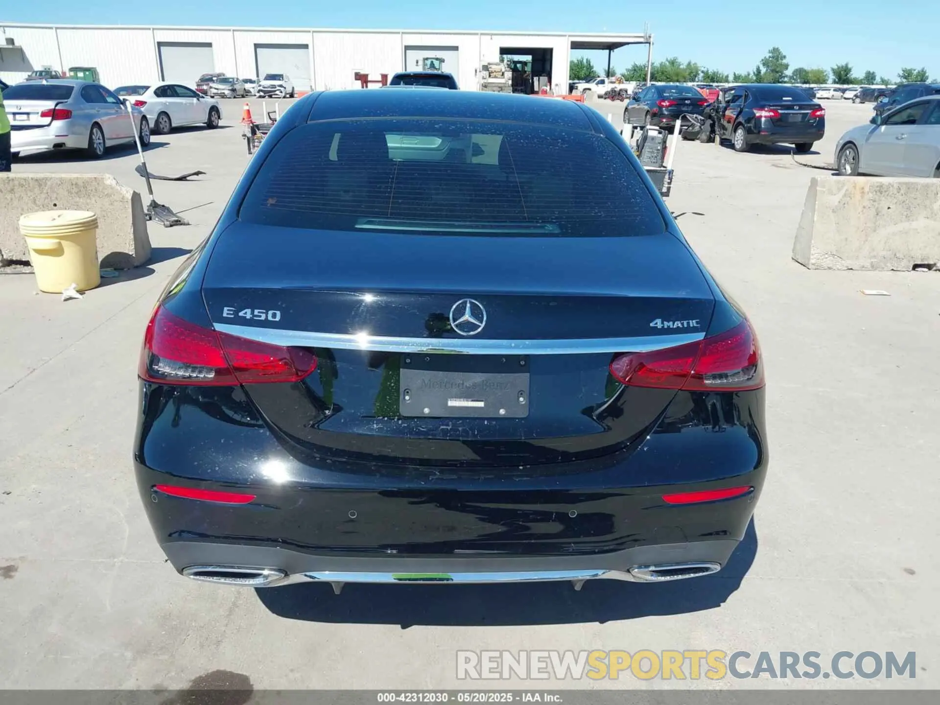 17 Photograph of a damaged car W1KZF5KB7PB181197 MERCEDES-BENZ E 450 2023