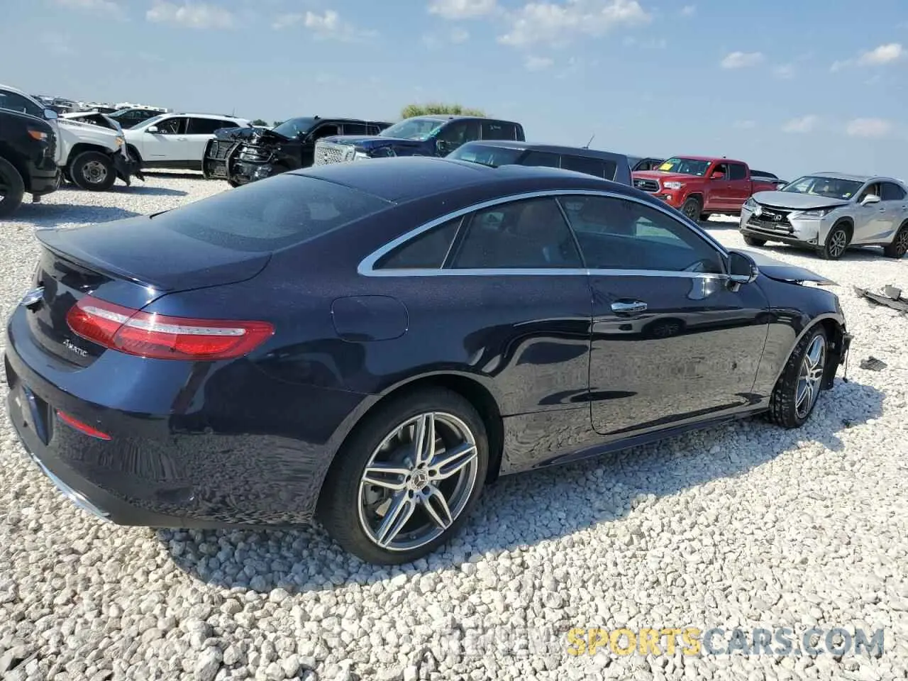 3 Фотография поврежденного автомобиля WDD1J6JB1KF117984 MERCEDES-BENZ E-CLASS 2019