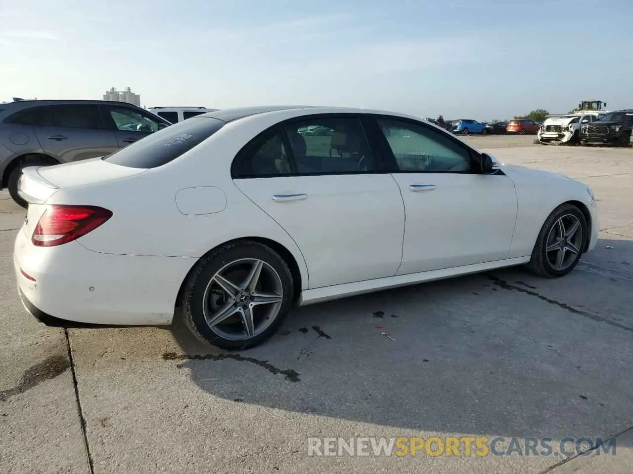 3 Фотография поврежденного автомобиля WDDZF4JB0KA514205 MERCEDES-BENZ E-CLASS 2019