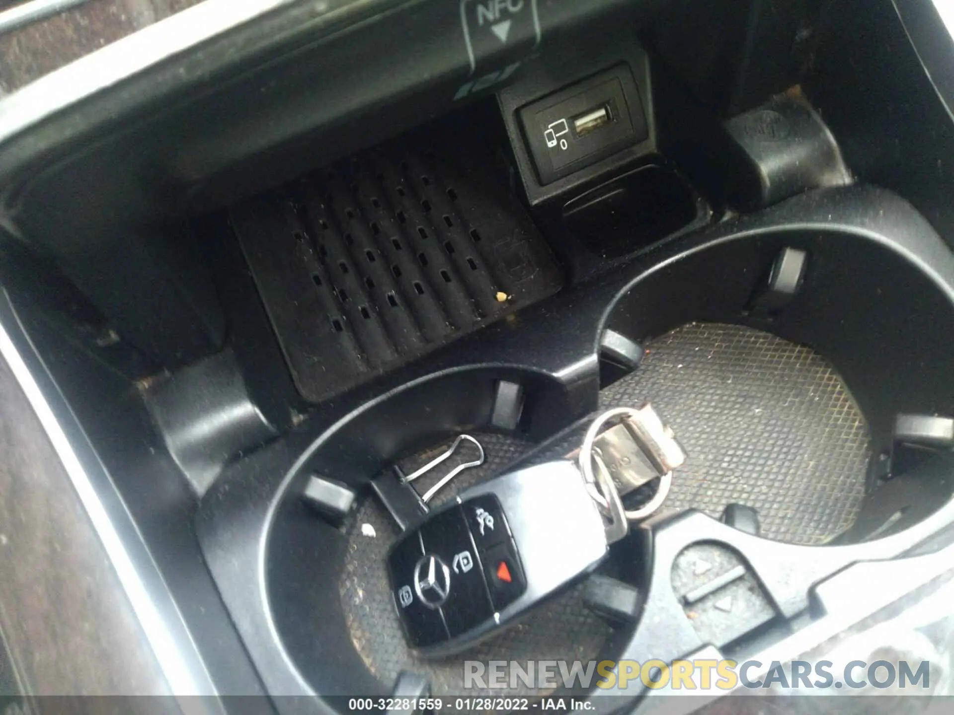 11 Photograph of a damaged car WDDZF4JB0KA515483 MERCEDES-BENZ E-CLASS 2019