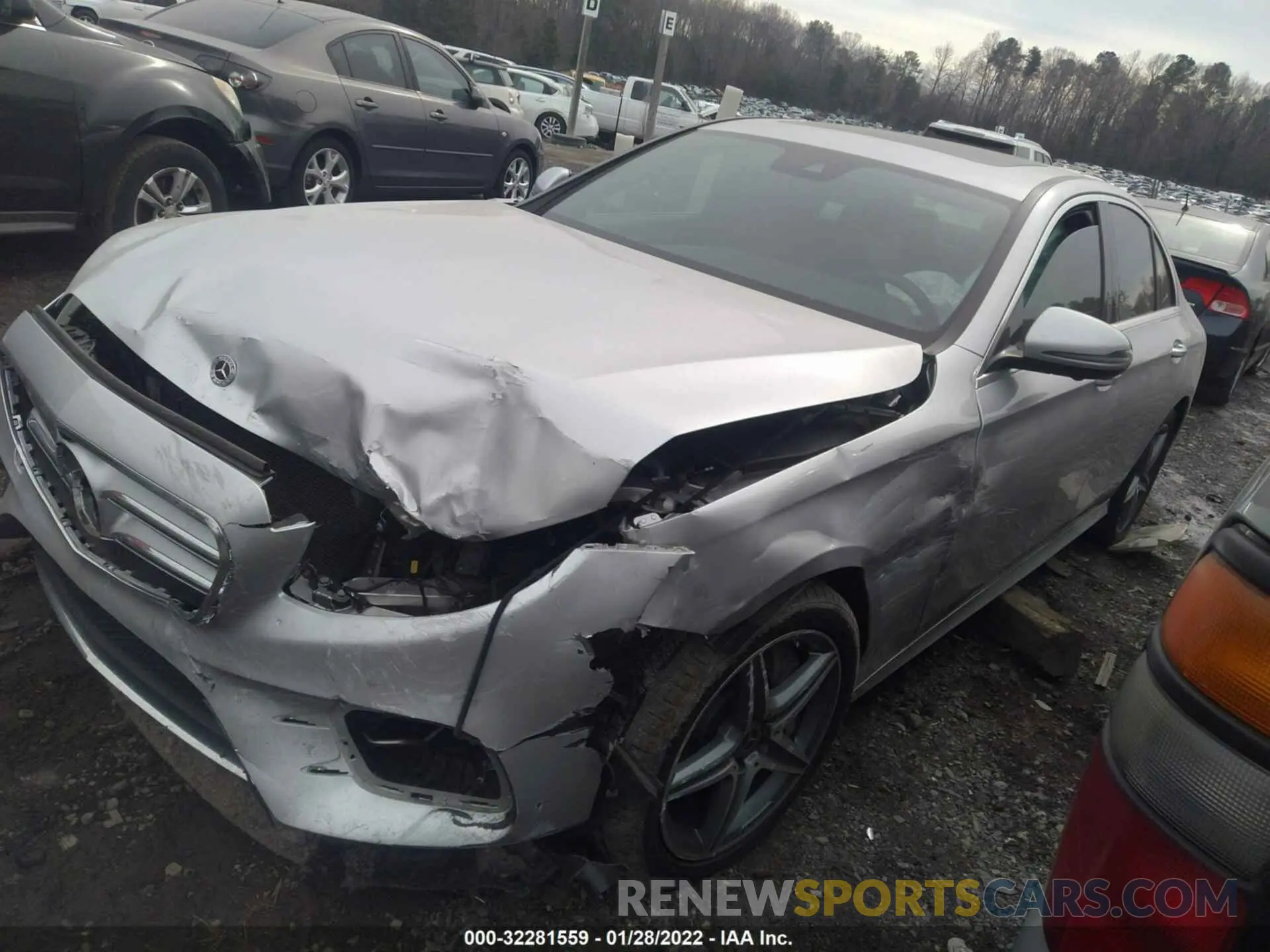 2 Photograph of a damaged car WDDZF4JB0KA515483 MERCEDES-BENZ E-CLASS 2019