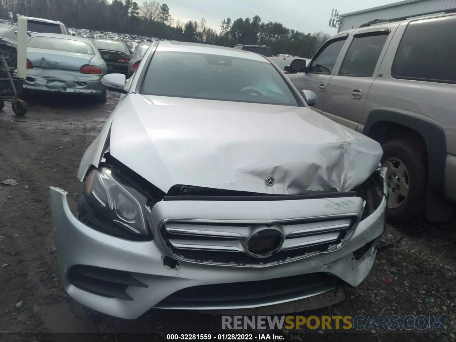 6 Photograph of a damaged car WDDZF4JB0KA515483 MERCEDES-BENZ E-CLASS 2019
