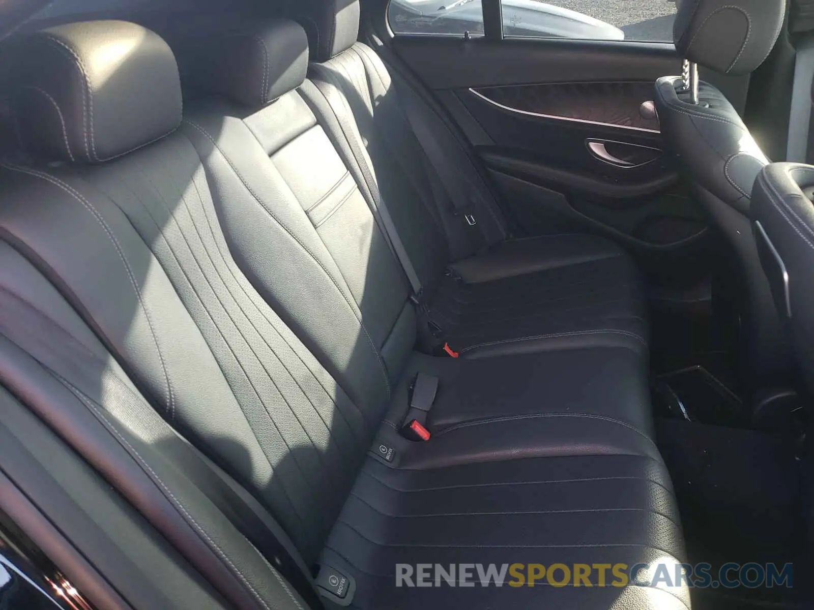 6 Photograph of a damaged car WDDZF4JB0KA608732 MERCEDES-BENZ E CLASS 2019