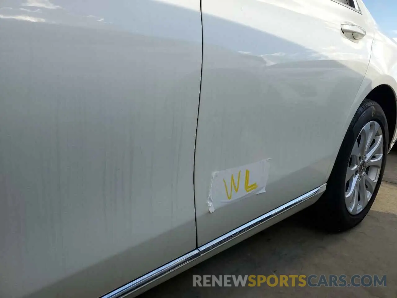 12 Photograph of a damaged car WDDZF4JB1KA569522 MERCEDES-BENZ E-CLASS 2019