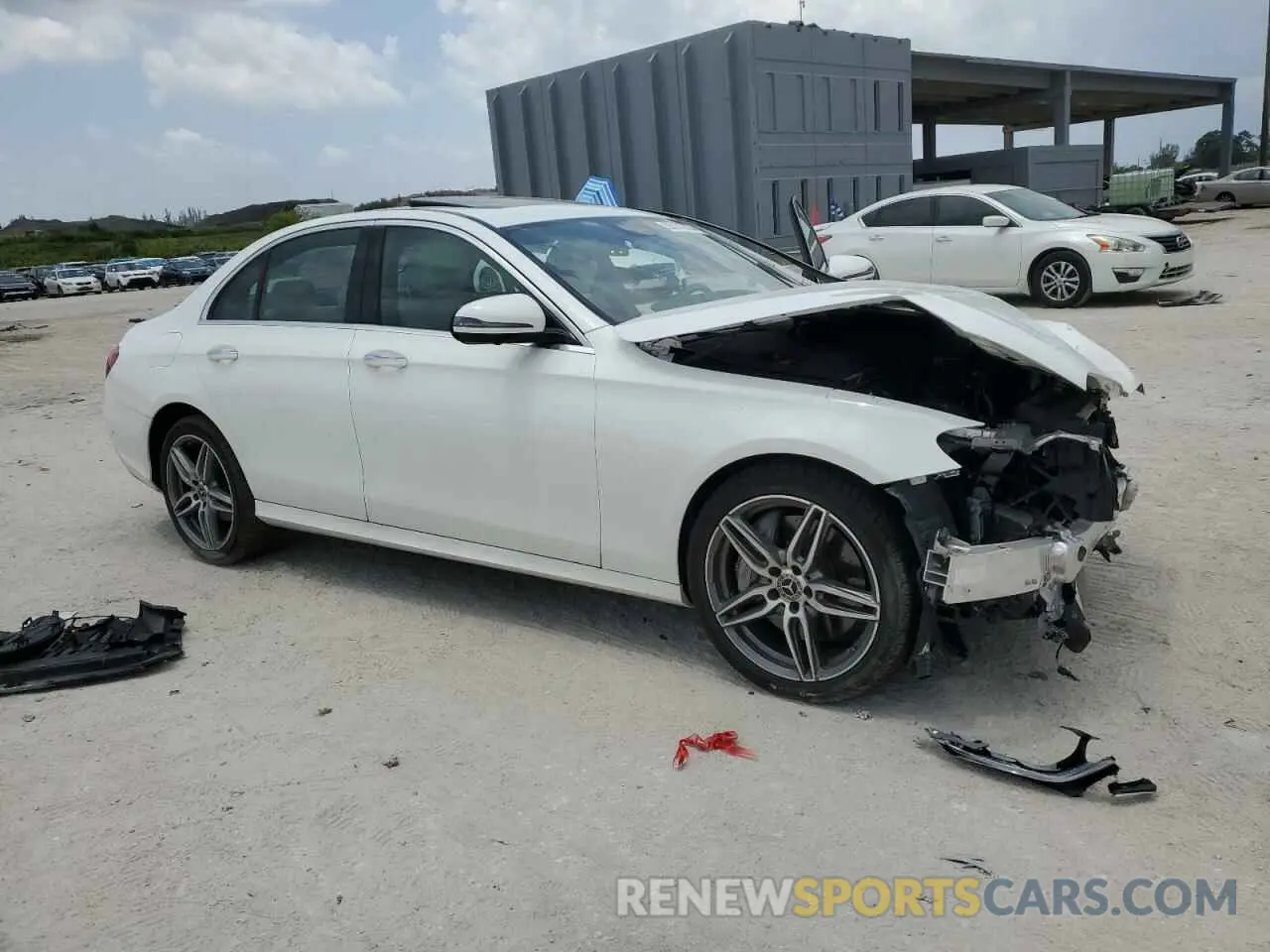 4 Photograph of a damaged car WDDZF4JB1KA573182 MERCEDES-BENZ E-CLASS 2019