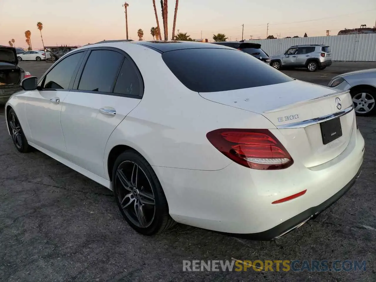 2 Photograph of a damaged car WDDZF4JB1KA631761 MERCEDES-BENZ E-CLASS 2019