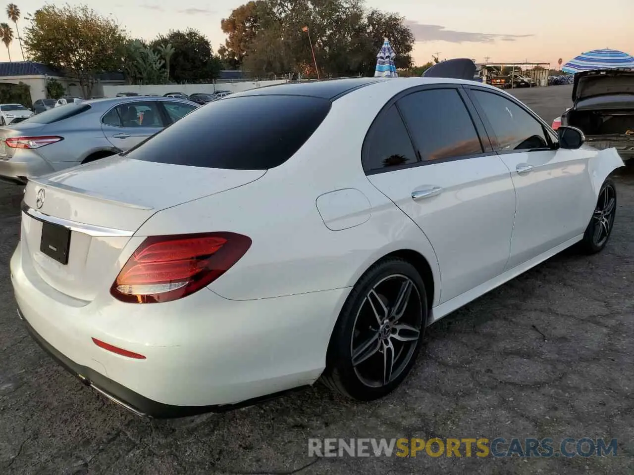 3 Photograph of a damaged car WDDZF4JB1KA631761 MERCEDES-BENZ E-CLASS 2019