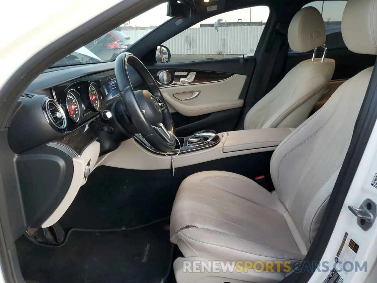 7 Photograph of a damaged car WDDZF4JB1KA631761 MERCEDES-BENZ E-CLASS 2019
