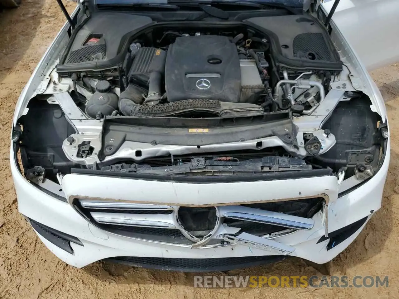 11 Photograph of a damaged car WDDZF4JB1KA679003 MERCEDES-BENZ E-CLASS 2019