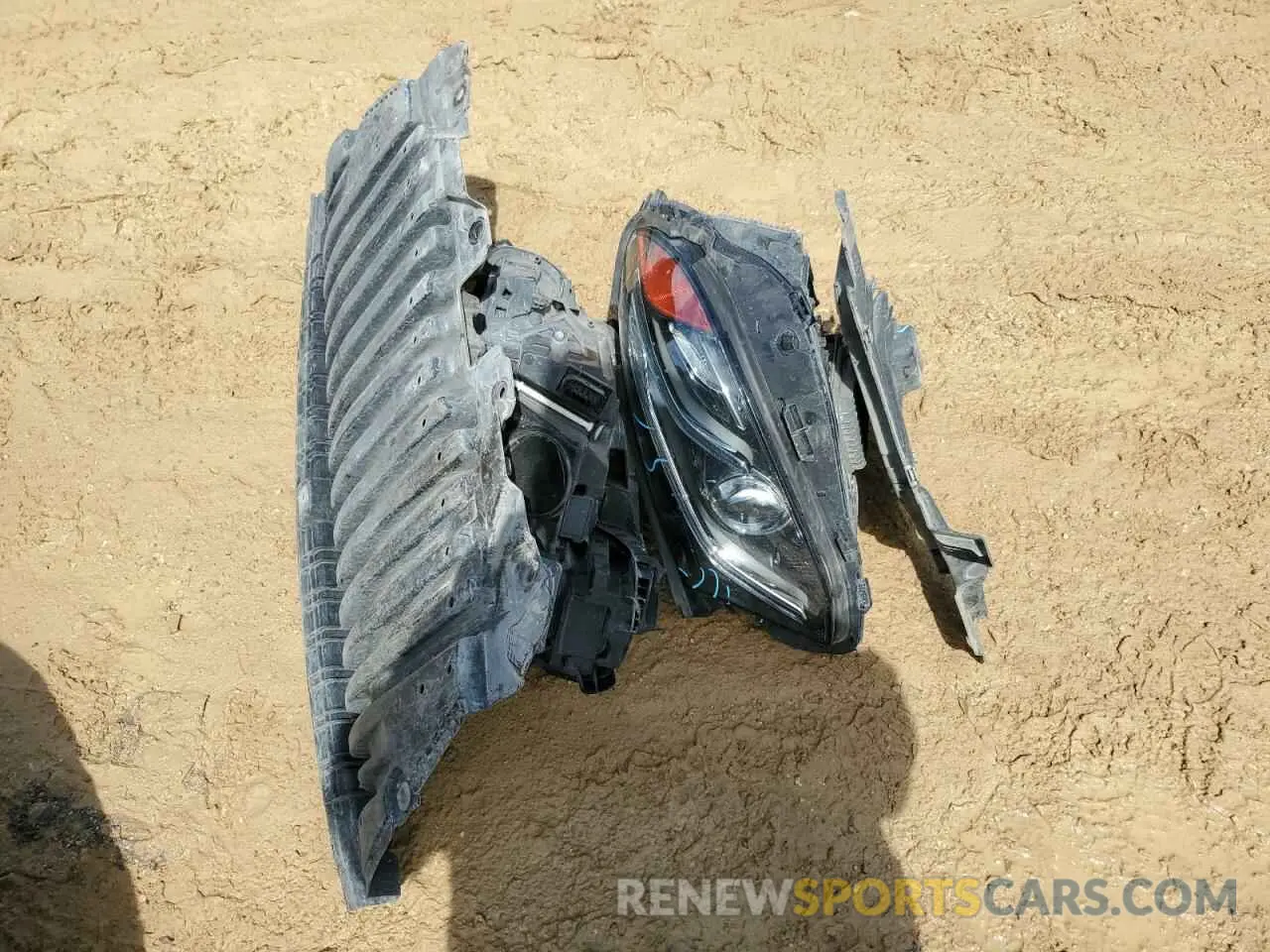 12 Photograph of a damaged car WDDZF4JB1KA679003 MERCEDES-BENZ E-CLASS 2019