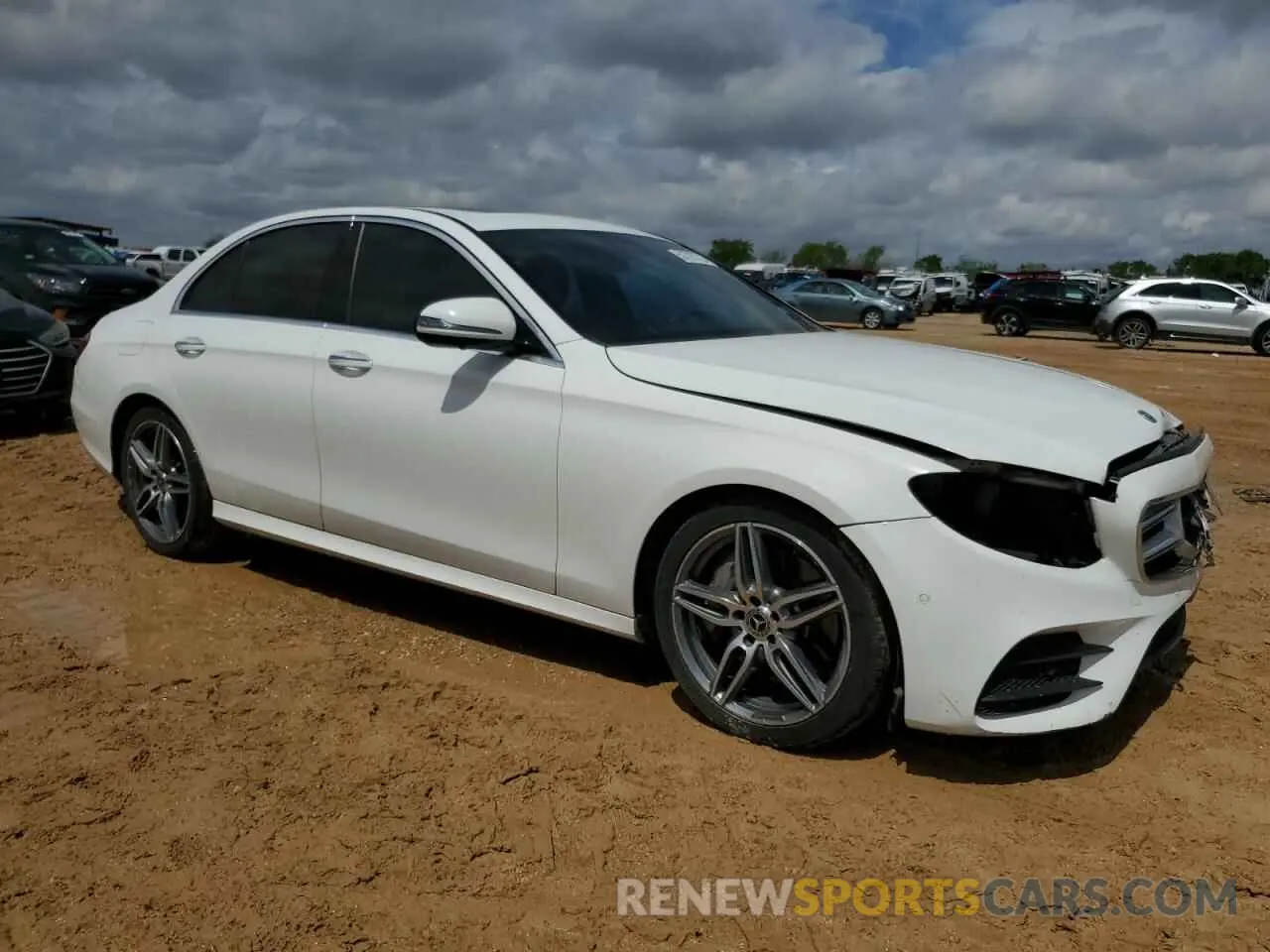 4 Photograph of a damaged car WDDZF4JB1KA679003 MERCEDES-BENZ E-CLASS 2019